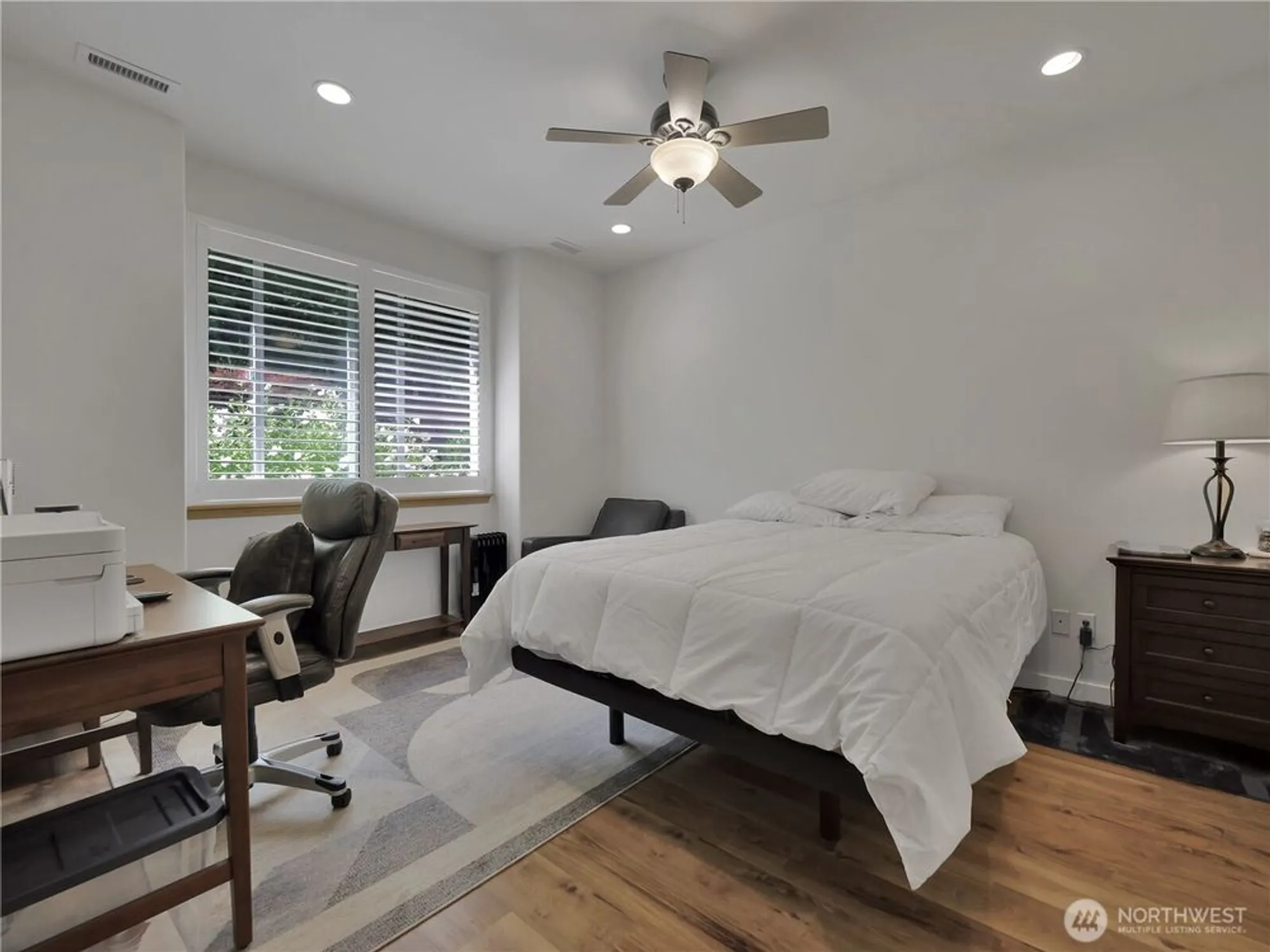 Property Slideshow image 20 of 37 | 8217 bainbridge loop, Lacey, WA, 98516