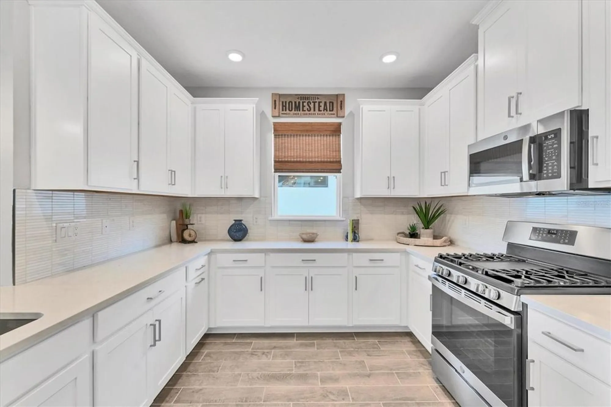 Property Slideshow image 13 of 99 | 3025 veneto ct, Bradenton, FL, 34211