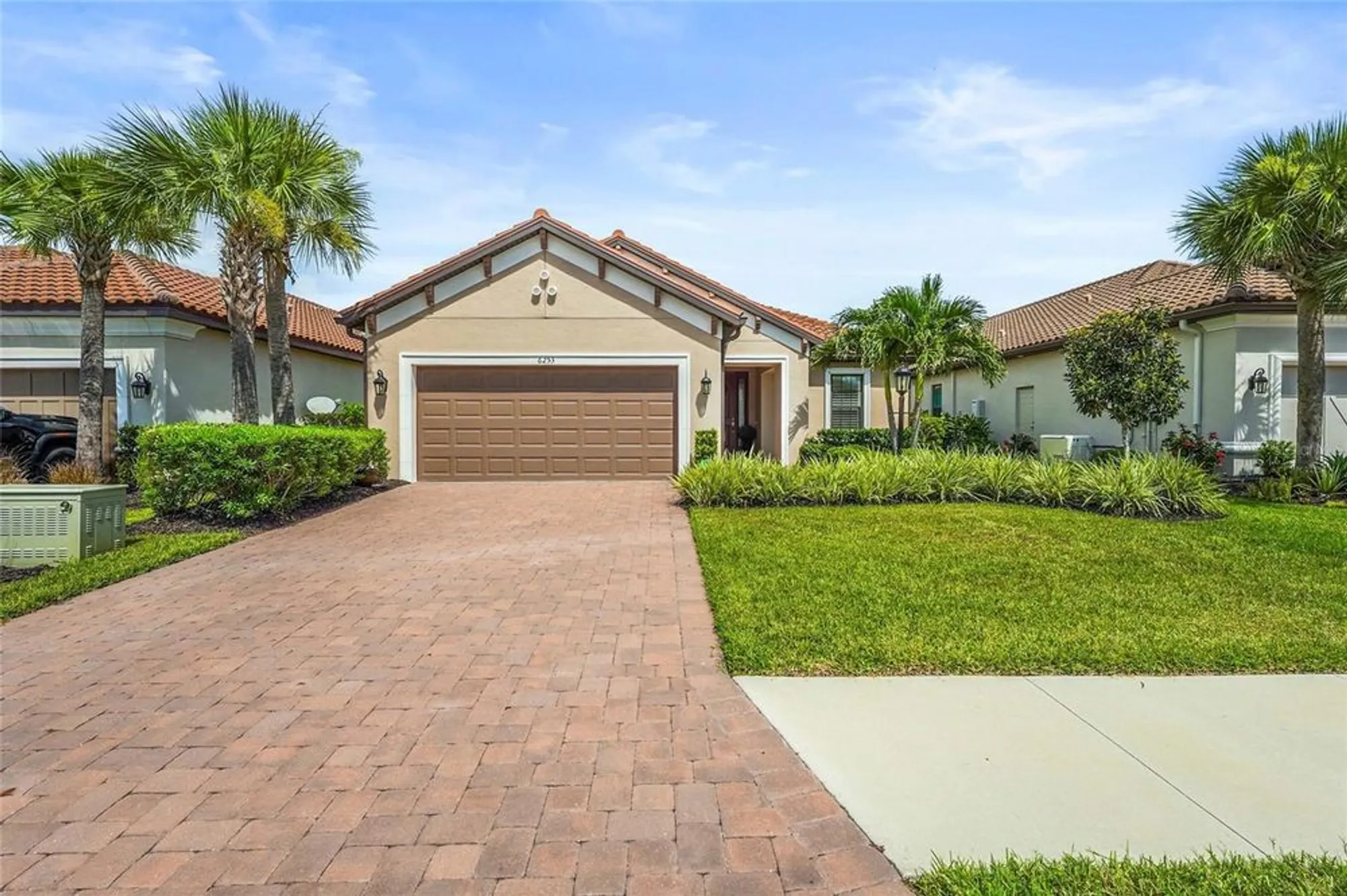 Property Slideshow image 11 of 84 | 6253 mesa gln, Bradenton, FL, 34203