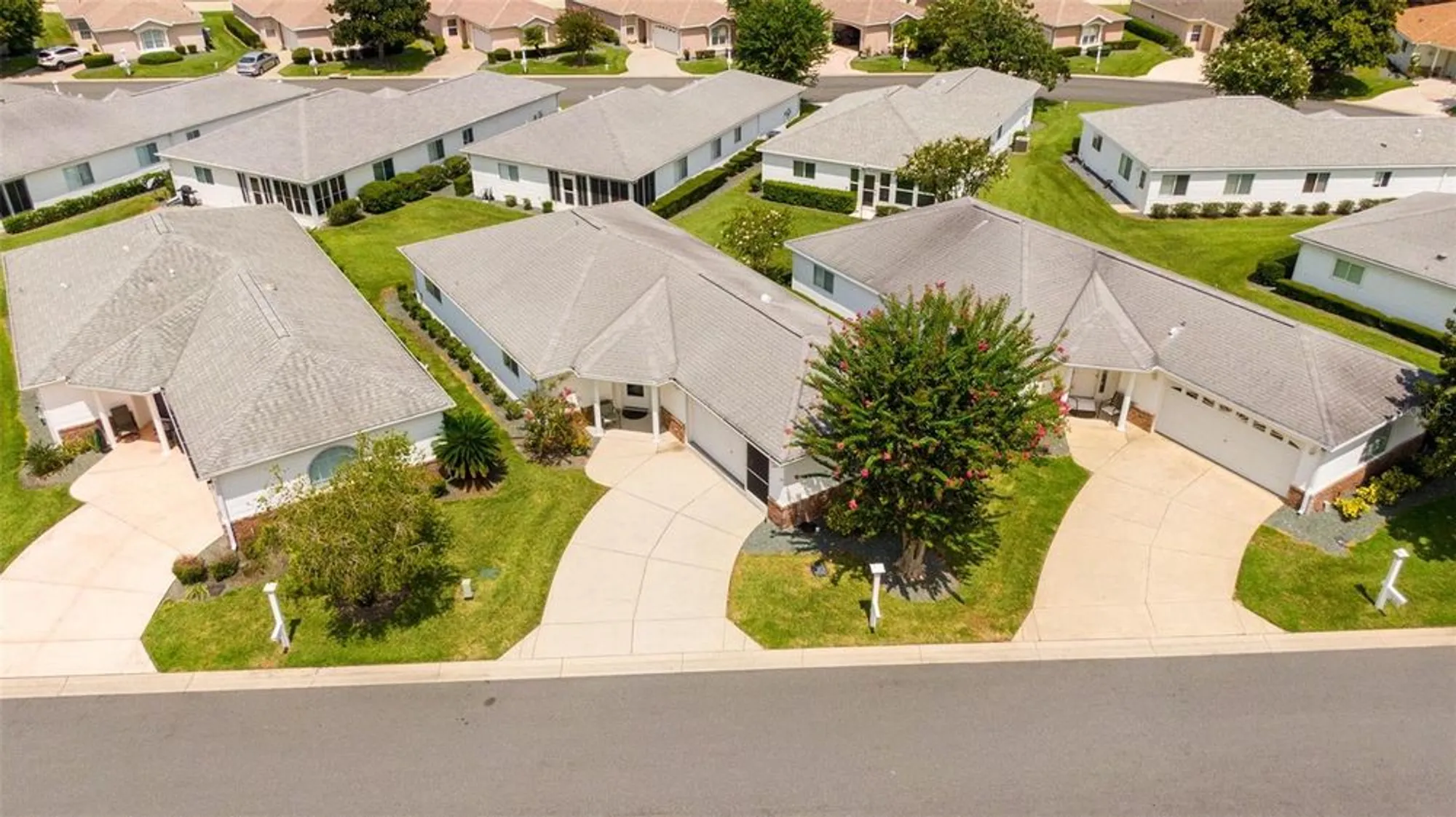 Property Slideshow image 2 of 49 | 8649 se 141st pl, Summerfield, FL, 34491