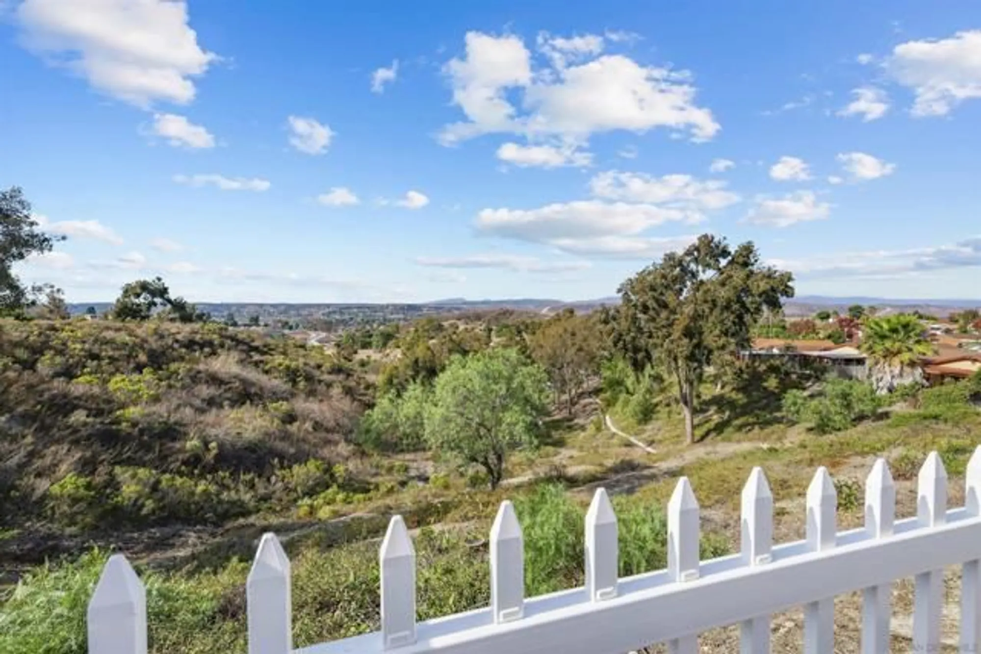 Property Slideshow image 17 of 18 | 3910 san lorenzo ct, Oceanside, CA, 92057