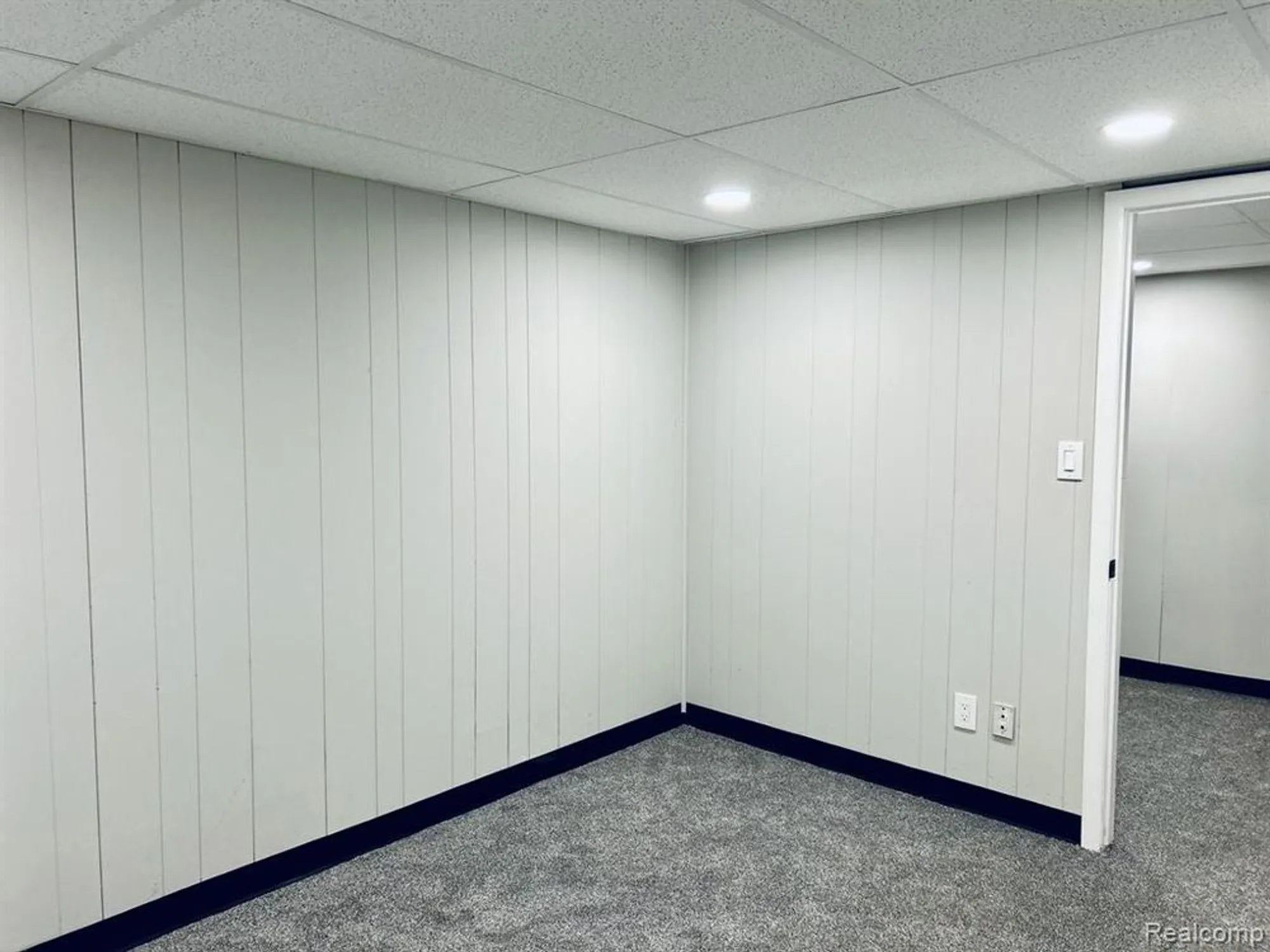 Property Slideshow image 22 of 27 | 25323 potomac dr # 2, South Lyon, MI, 48178