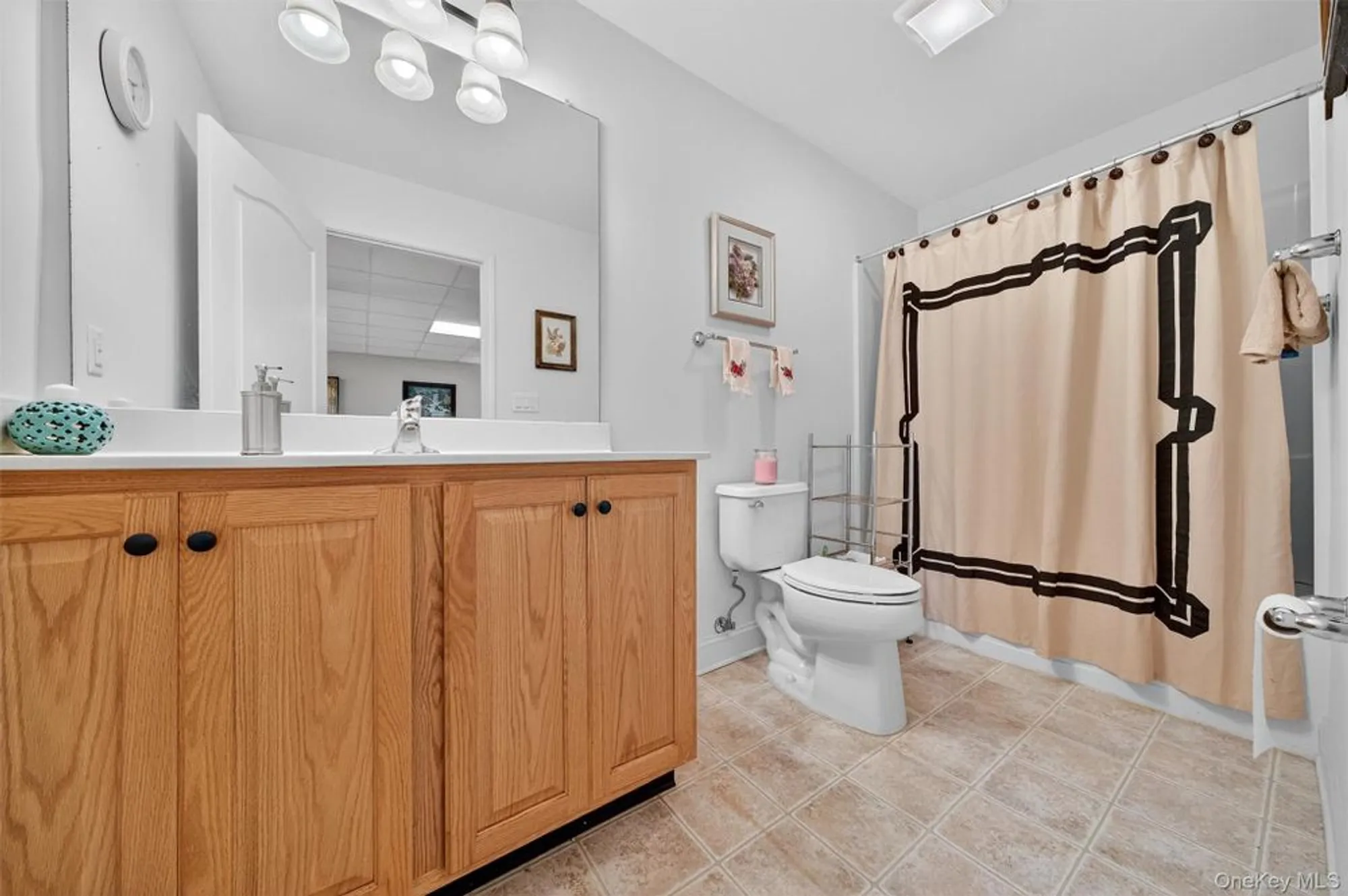 Property Slideshow image 26 of 35 | 24 juniper cir, Middletown, NY, 10940