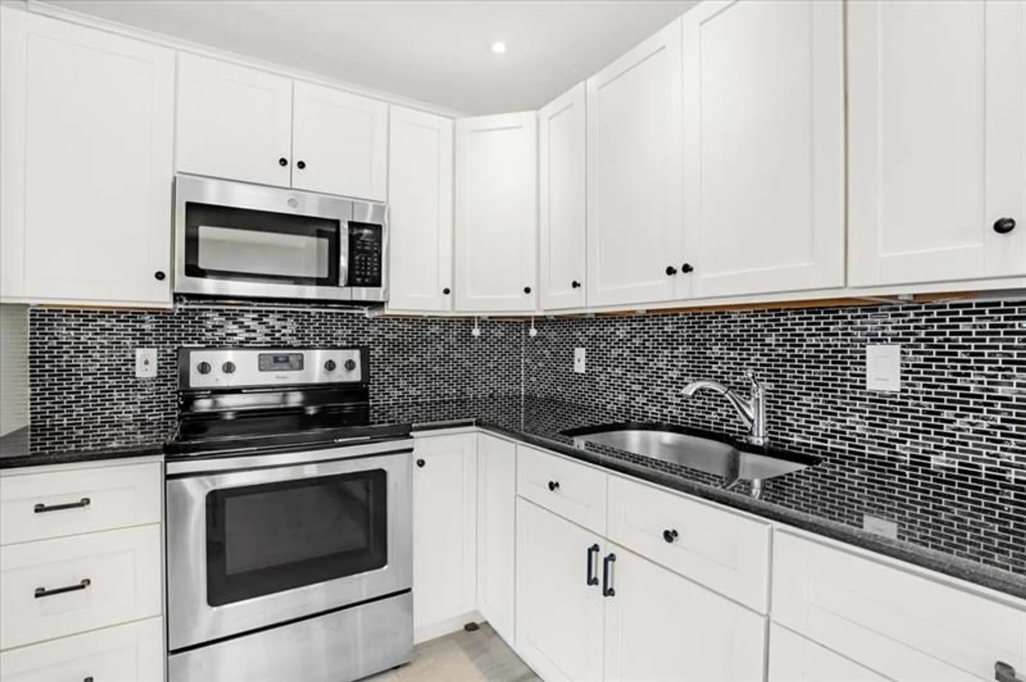 Property Slideshow image 16 of 23 | 15 seville a a, Delray Beach, FL, 33446