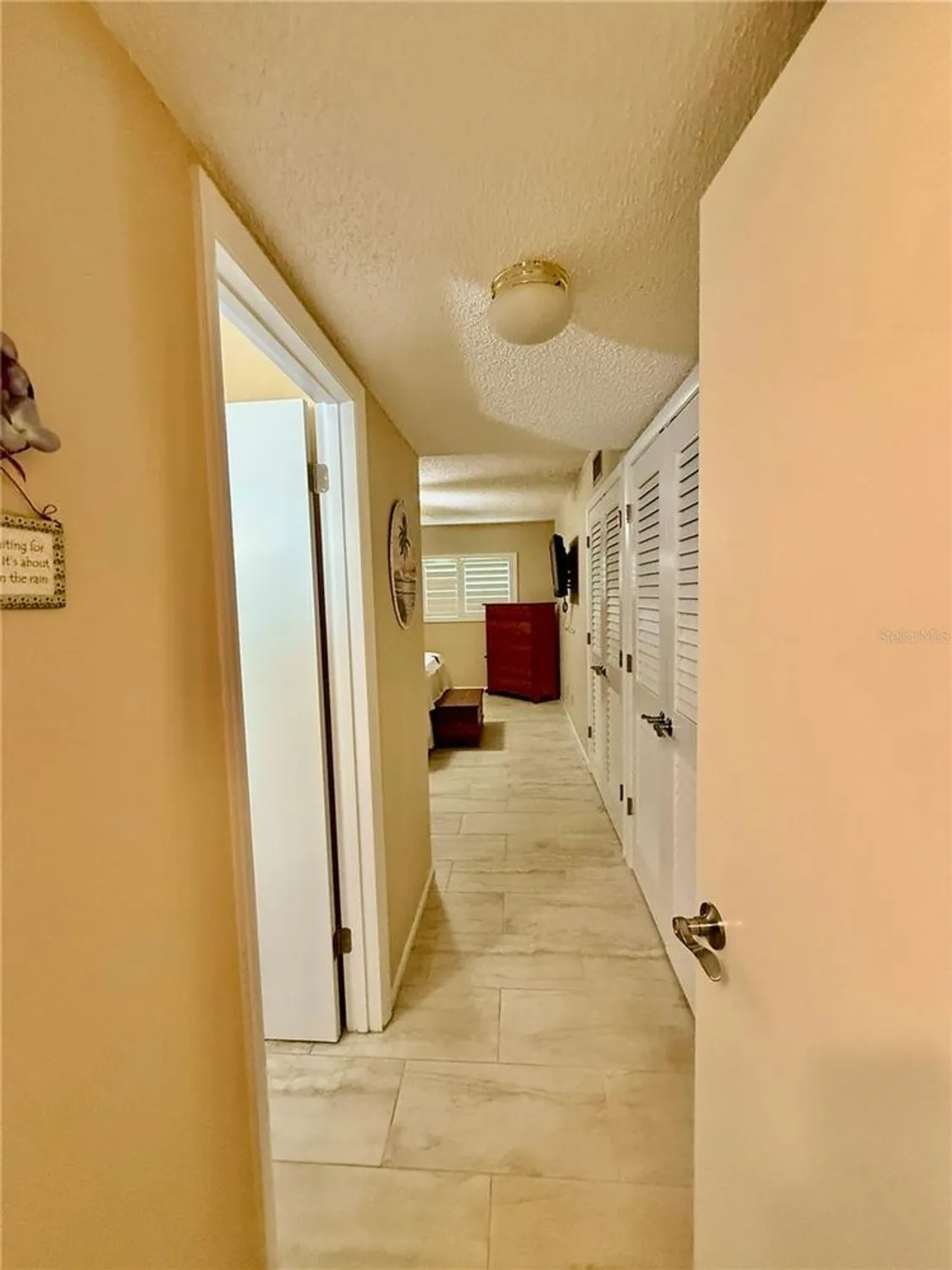 Property Slideshow image 9 of 49 | 2293 swedish dr 21, Clearwater, FL, 33763