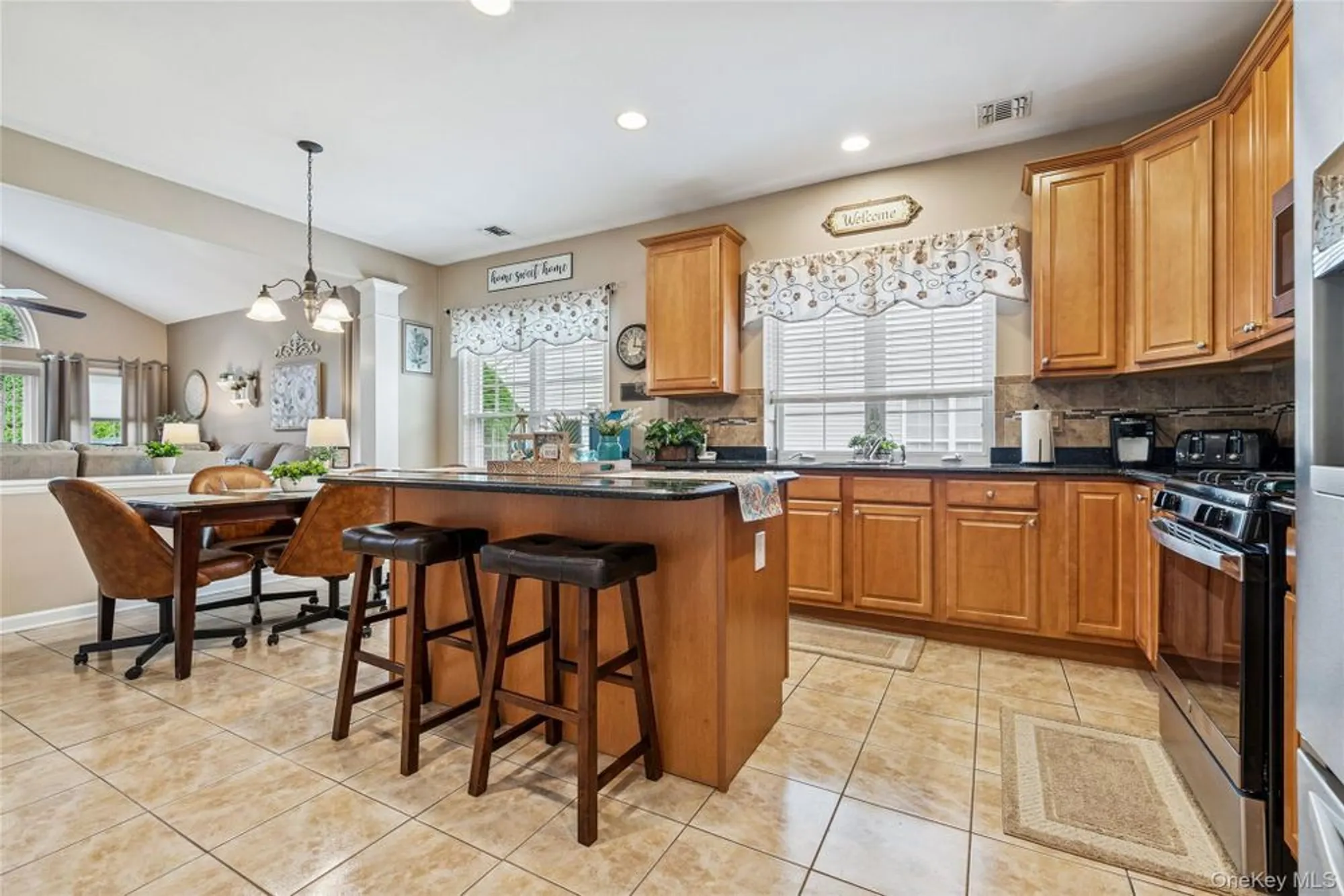 Property Slideshow image 12 of 40 | 25 louden loop, Mount Sinai, NY, 11766