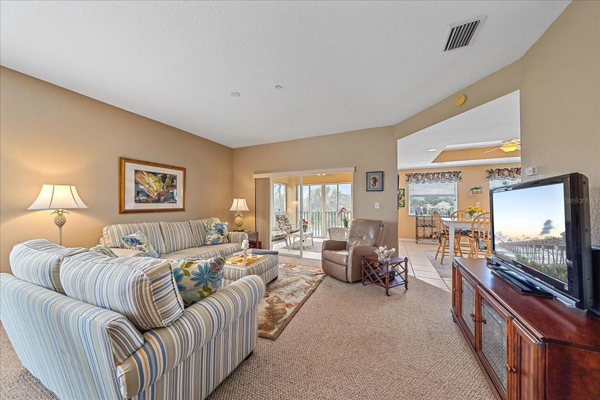 Property Slideshow image 7 of 44 | 6334 grand oak cir 201, Bradenton, FL, 34203