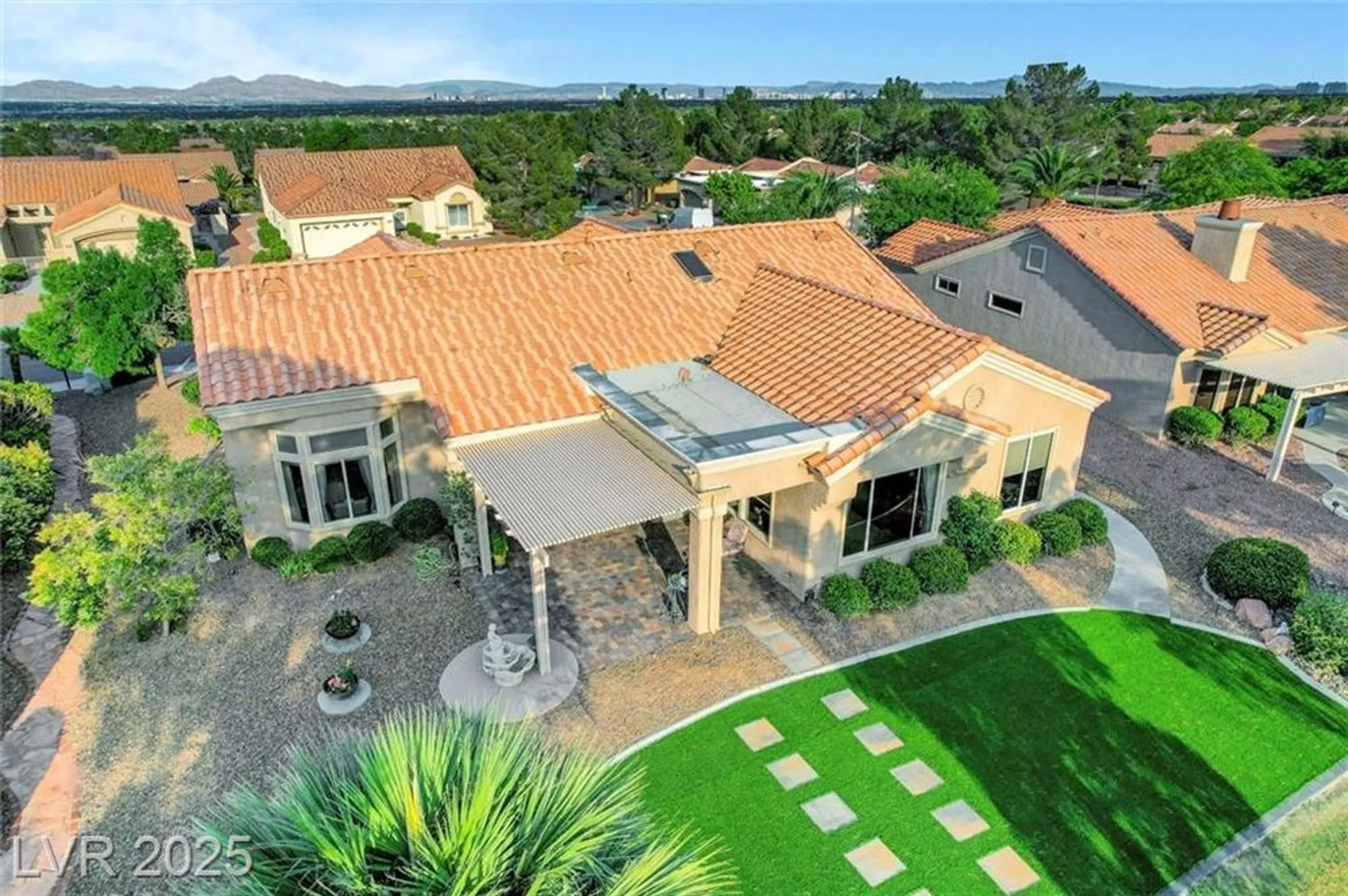 Property Slideshow image 27 of 29 | 3001 swan hill dr, Las Vegas, NV, 89134