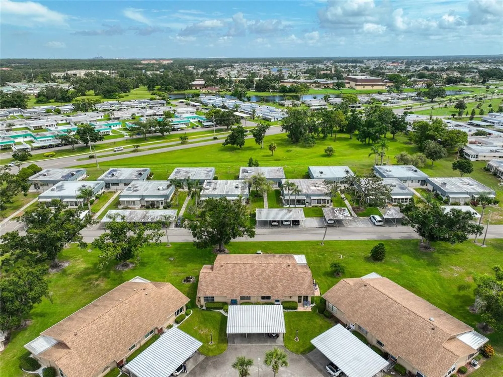 Property Slideshow image 32 of 55 | 401 feltham trl a, Sun City Center, FL, 33573