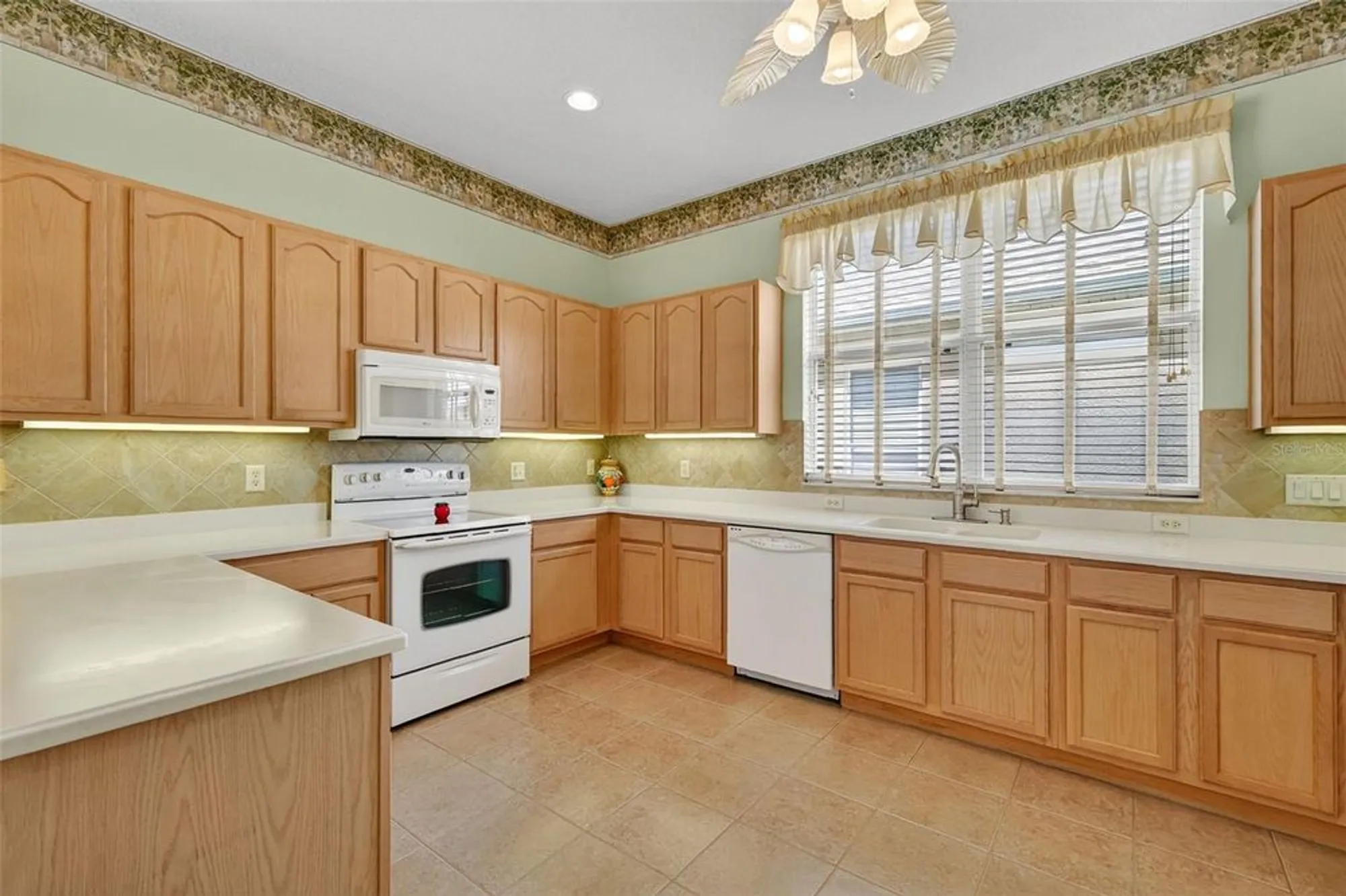 Property Slideshow image 15 of 49 | 5413 barnwell ct, Leesburg, FL, 34748