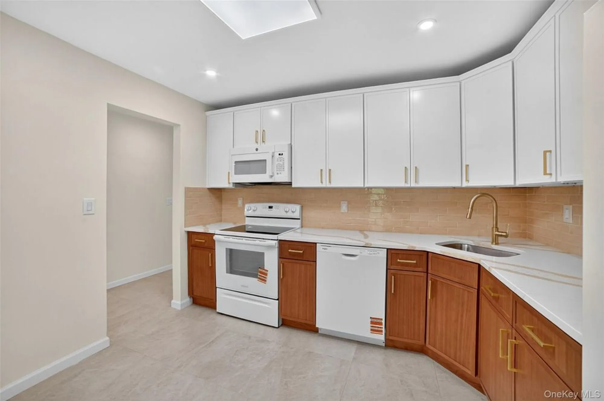 Property Slideshow image 12 of 40 | 159 carriage ct c, Yorktown Heights, NY, 10598