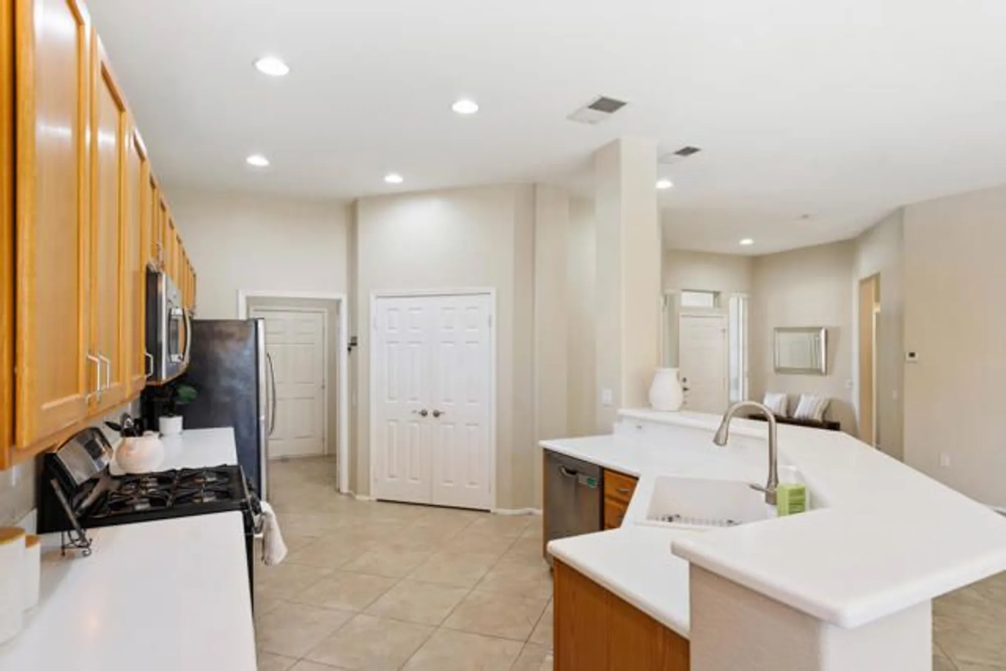 Property Slideshow image 9 of 37 | 80193 royal birkdale dr, Indio, CA, 92201