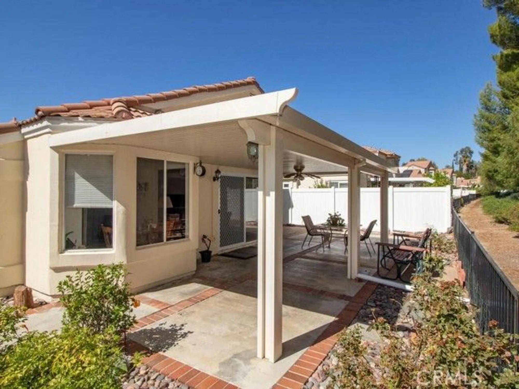 Property Slideshow image 37 of 39 | 40380 via francisco, Murrieta, CA, 92562