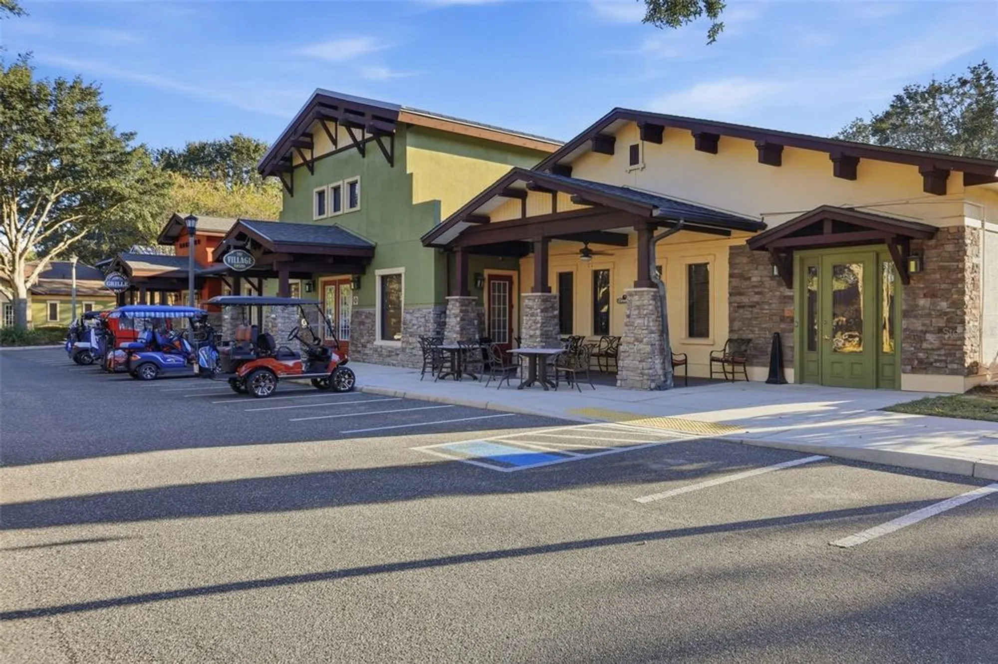 Property Slideshow image 43 of 64 | 27046 roanoke dr, Leesburg, FL, 34748