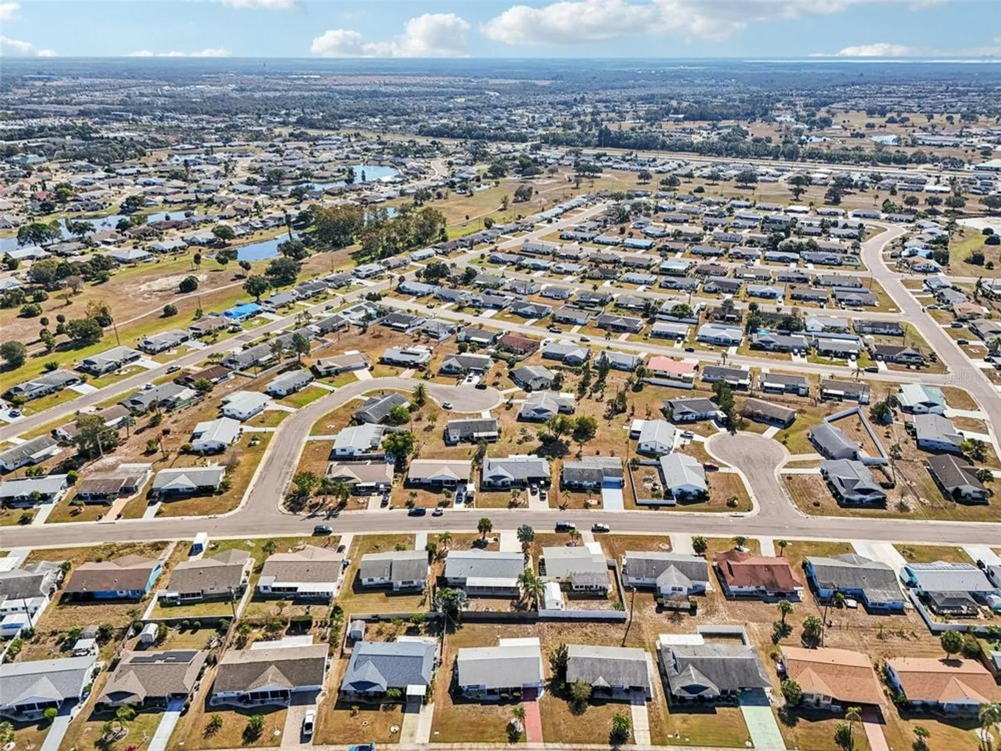 Property Slideshow image 33 of 48 | 722 tam o shanter ave, Sun City Center, FL, 33573