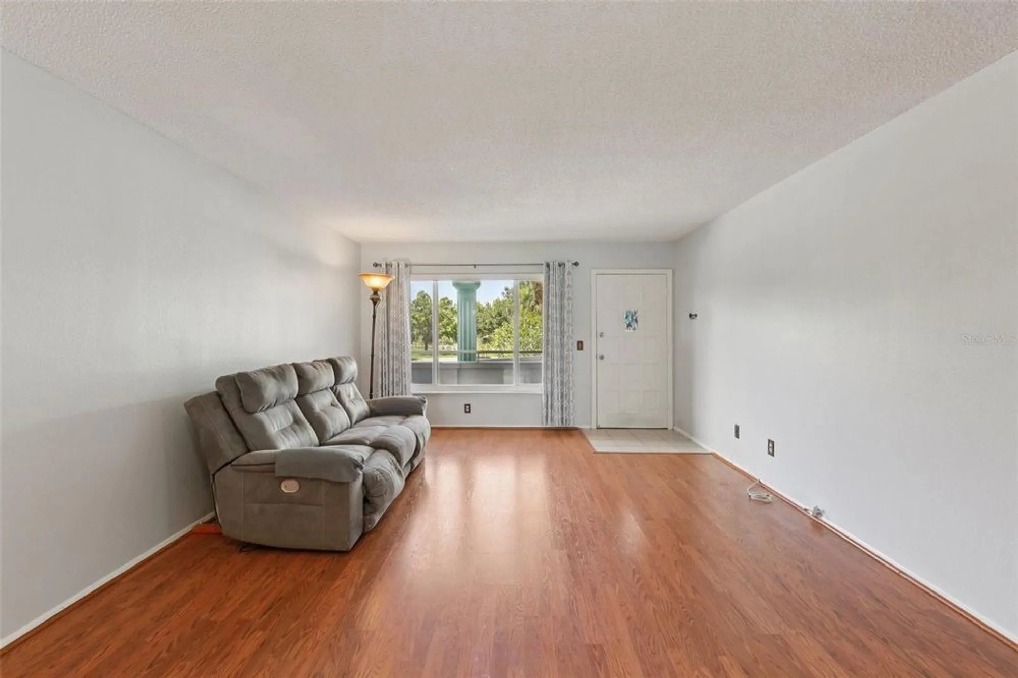 Property Slideshow image 9 of 49 | 2370 jamaican st apt 44, Clearwater, FL, 33763