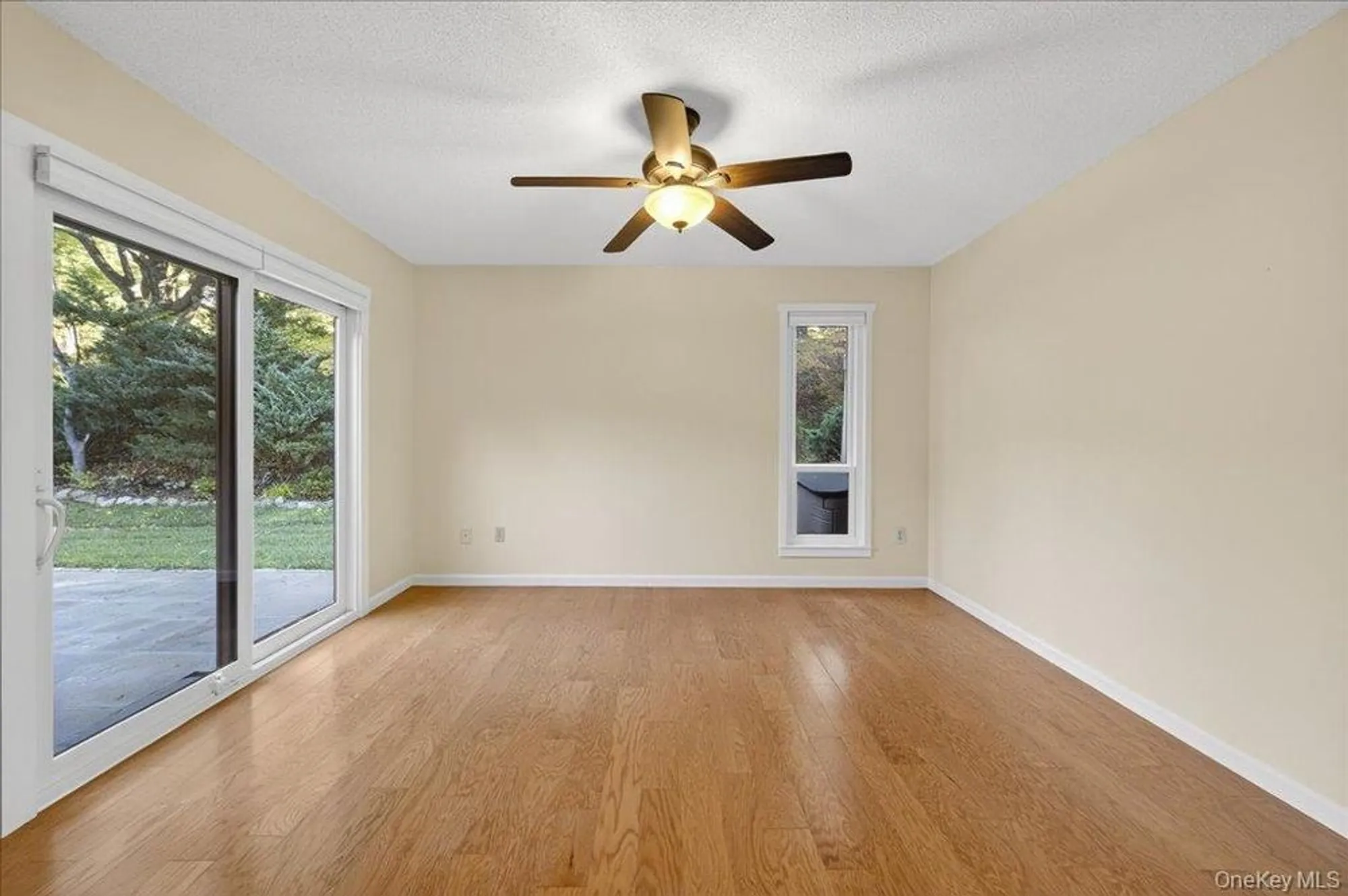 Property Slideshow image 8 of 21 | 523 heritage hls b, Somers, NY, 10589