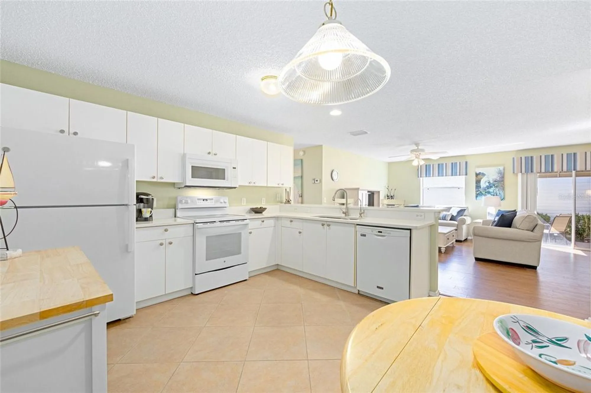 Property Slideshow image 21 of 43 | 16894 se 94th sunnybrook cir, The Villages, FL, 32162