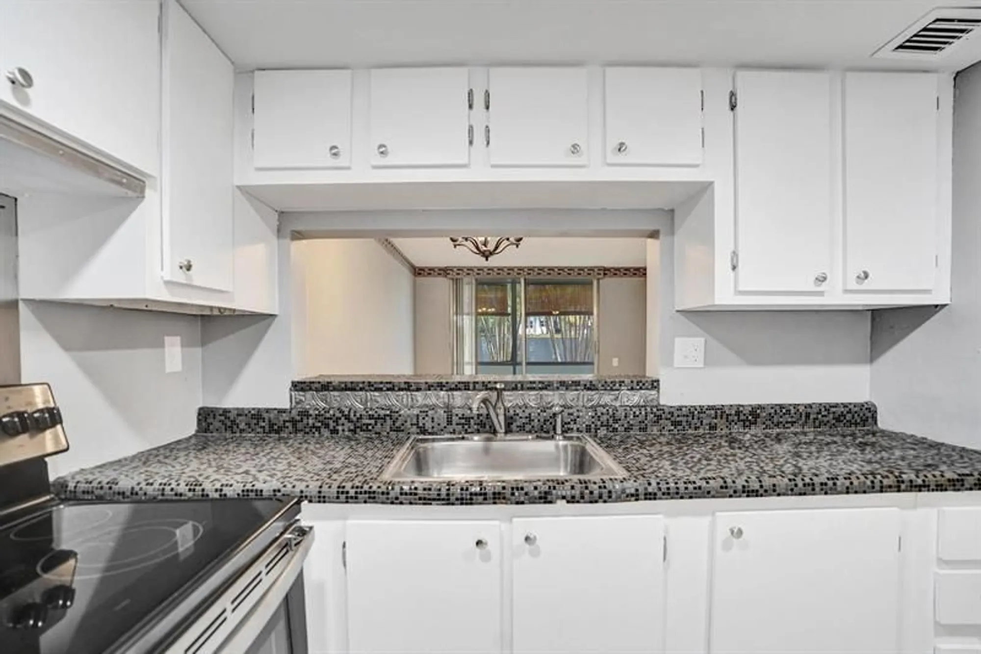 Property Slideshow image 10 of 31 | 9201 lime bay blvd apt 114, Tamarac, FL, 33321