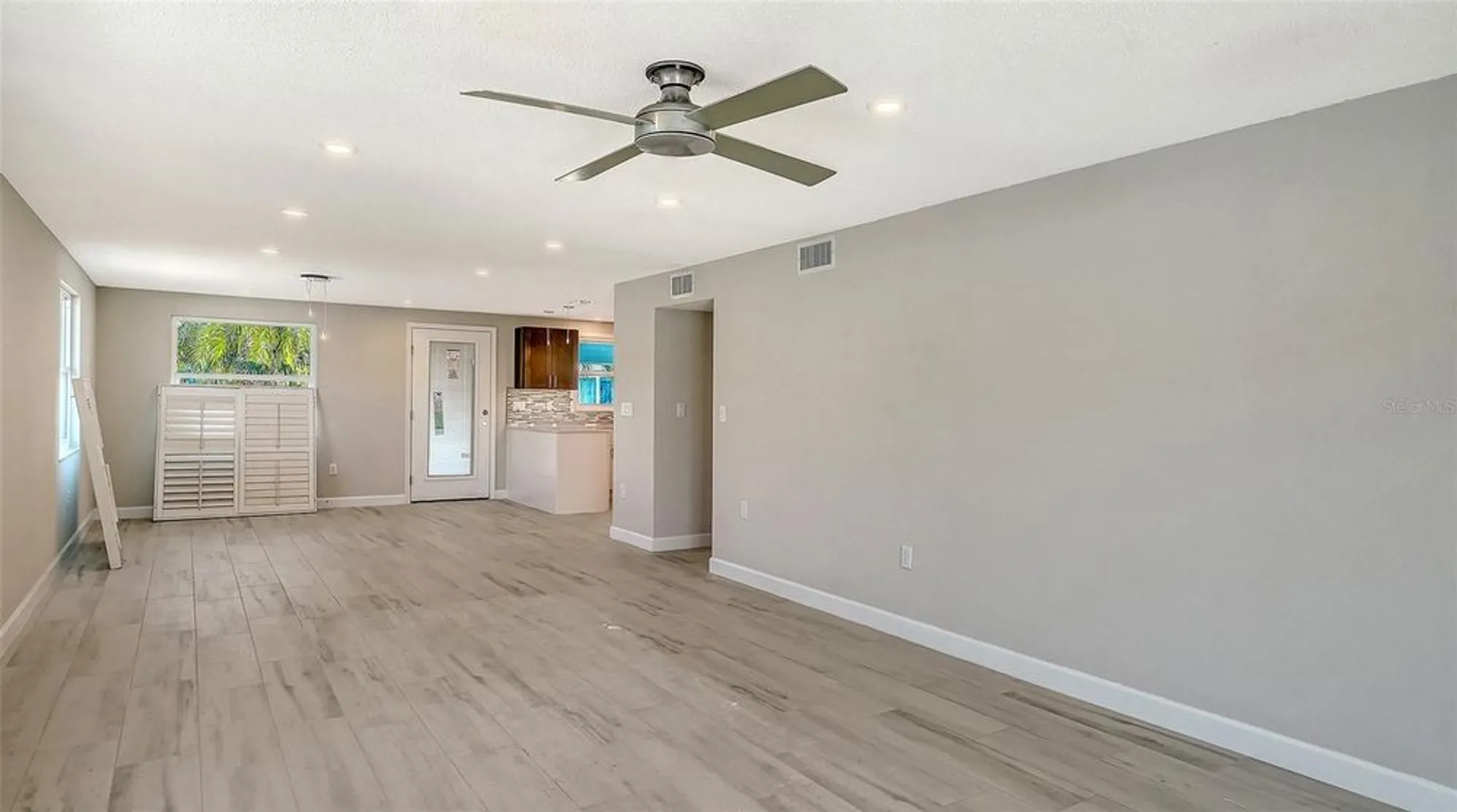 Property Slideshow image 11 of 39 | 738 el centro, Longboat Key, FL, 34228