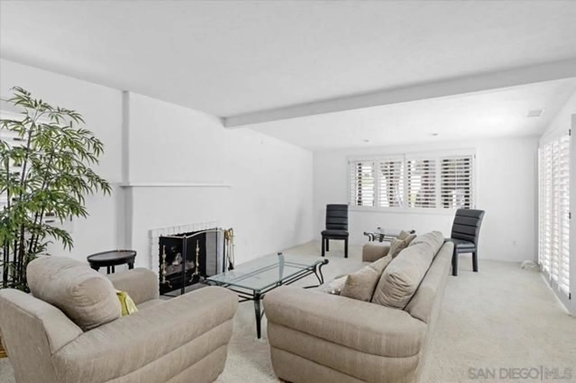 Property Slideshow image 5 of 21 | 12491 rios rd, San Diego, CA, 92128