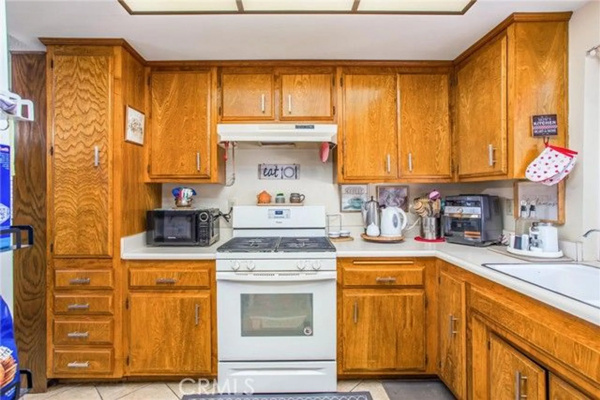 Property Slideshow image 11 of 24 | 2307 el toro cir, Hemet, CA, 92545