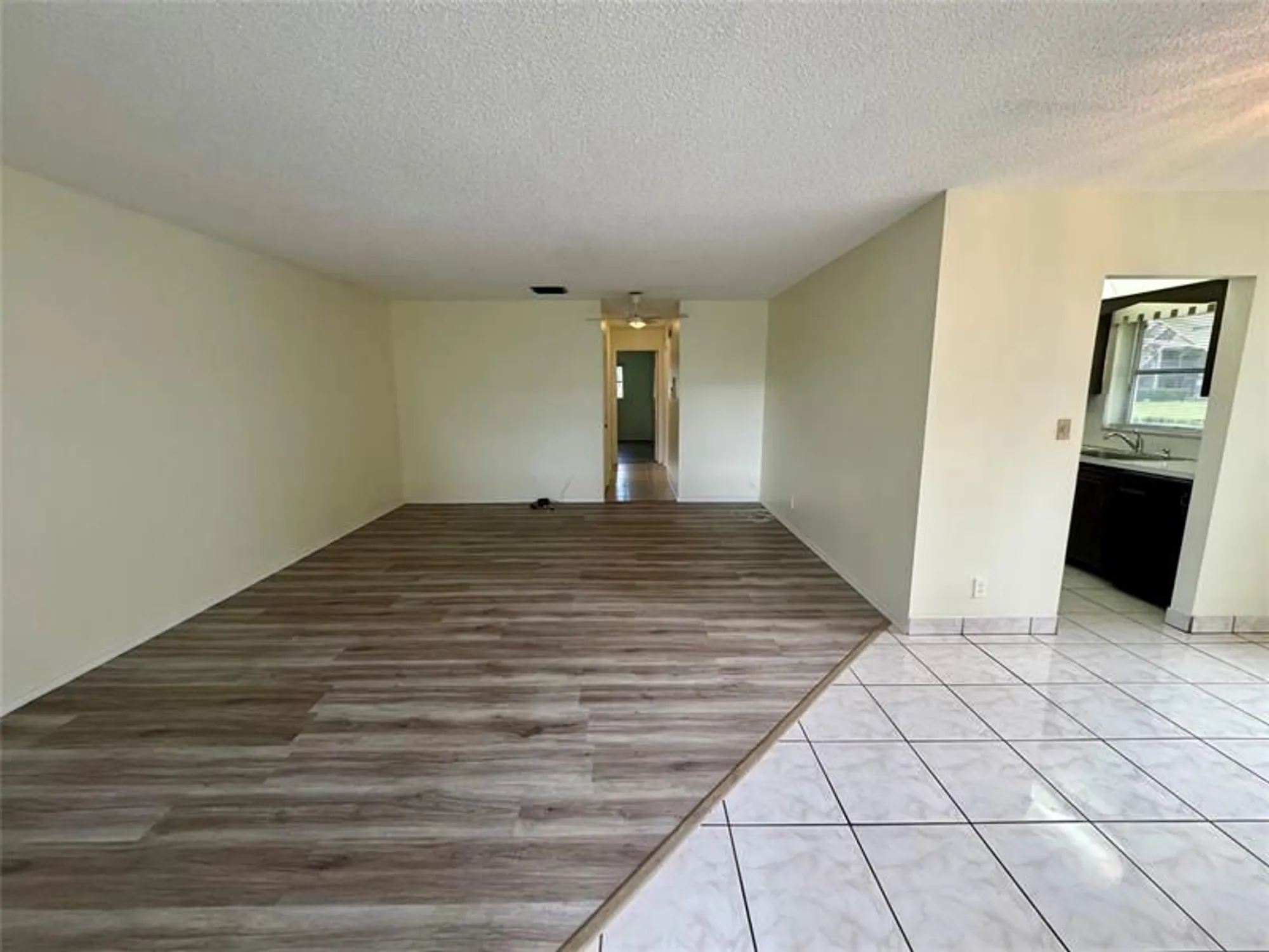 Property Slideshow image 8 of 25 | 1152 nw 83rd ave d66, Plantation, FL, 33322