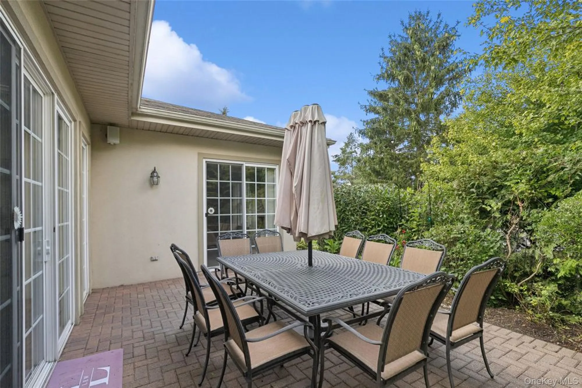 Property Slideshow image 30 of 31 | 382 altessa blvd, Melville, NY, 11747