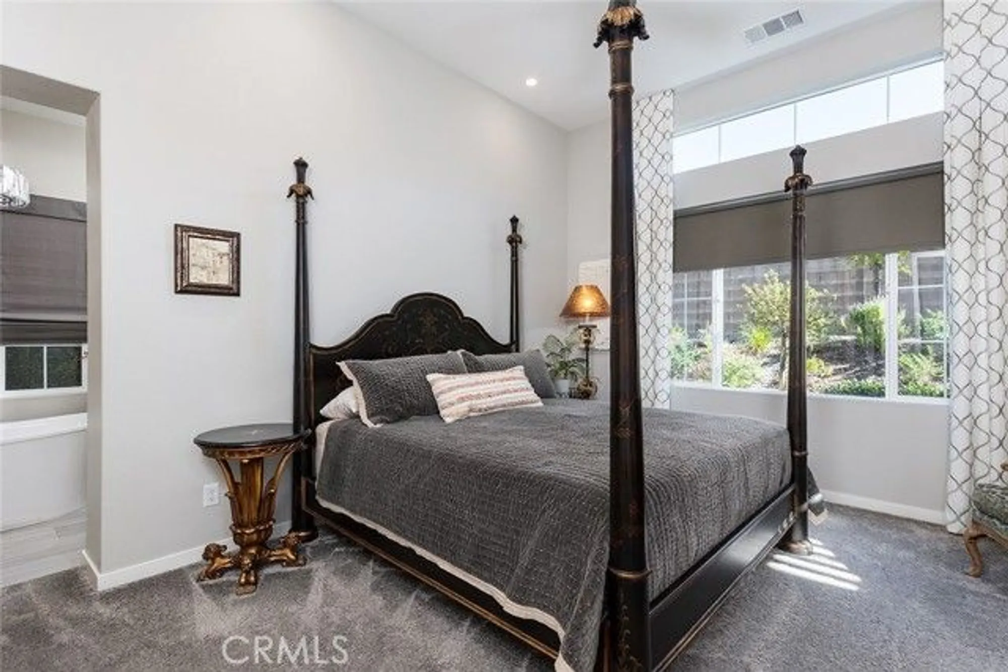 Property Slideshow image 20 of 43 | 25102 citron ln, Canyon Country, CA, 91387