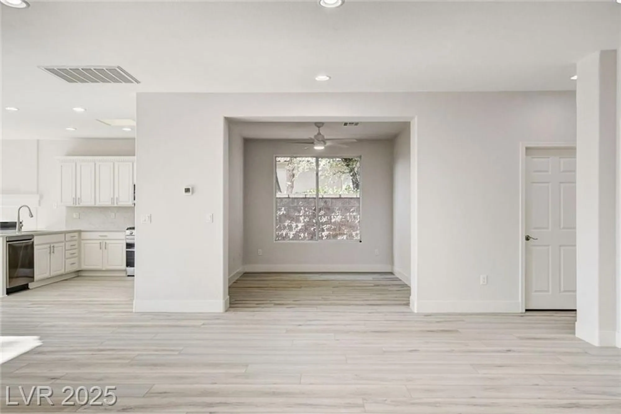 Property Slideshow image 16 of 57 | 10623 riva de fiore ave, Las Vegas, NV, 89135