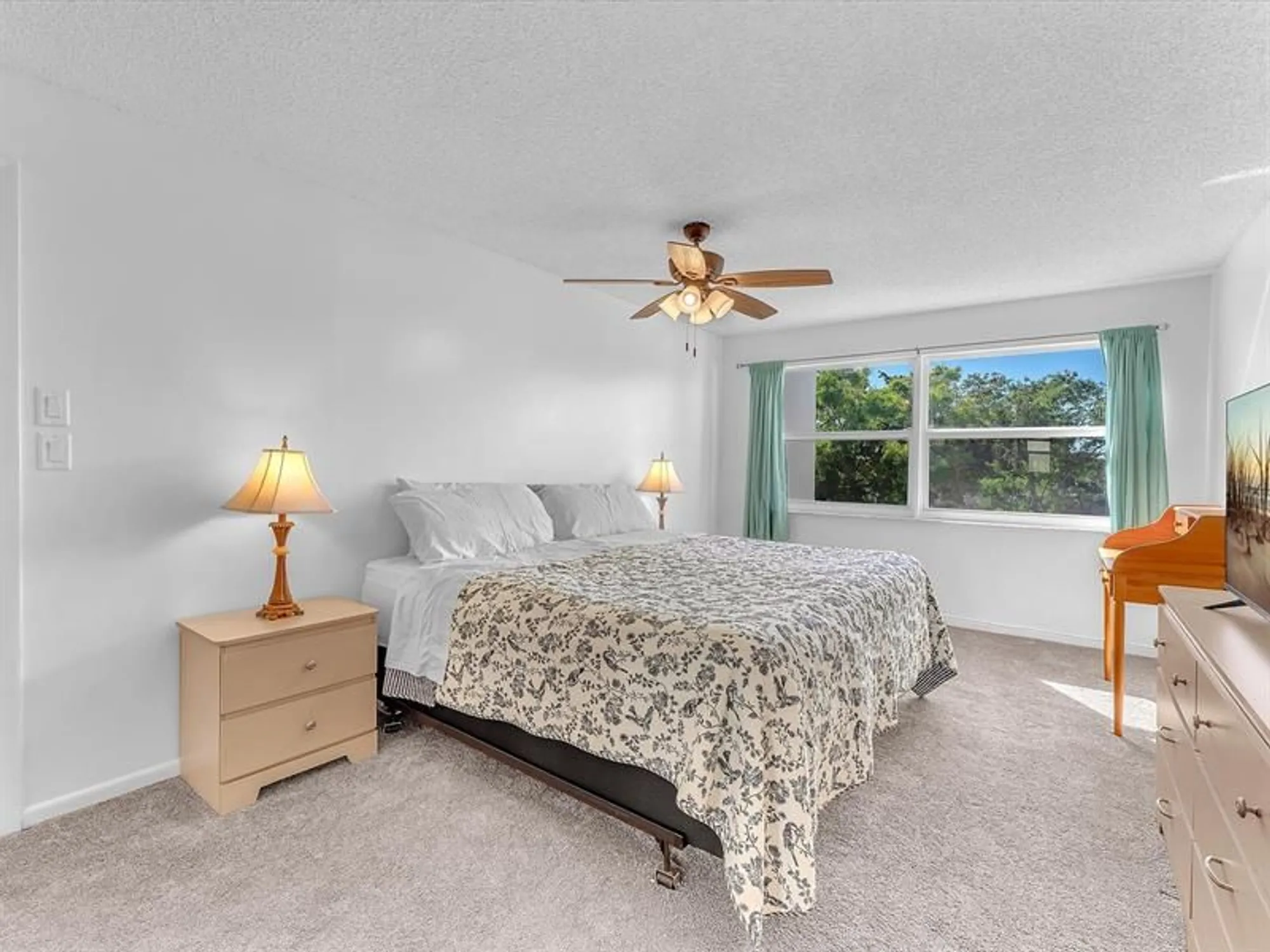 Property Slideshow image 11 of 29 | 6870 royal palm blvd 310m, Margate, FL, 33063