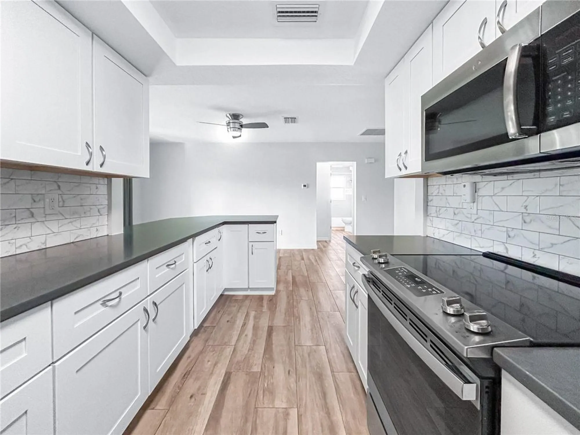 Property Slideshow image 10 of 52 | 1408 w del webb blvd, Sun City Center, FL, 33573