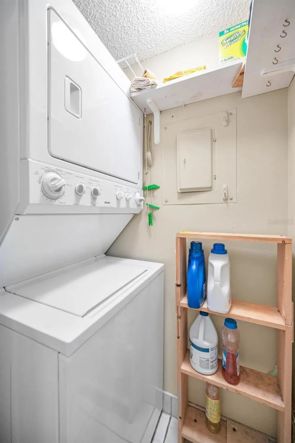 Property Slideshow image 22 of 63 | 2642 pine ridge way d2, Palm Harbor, FL, 34684
