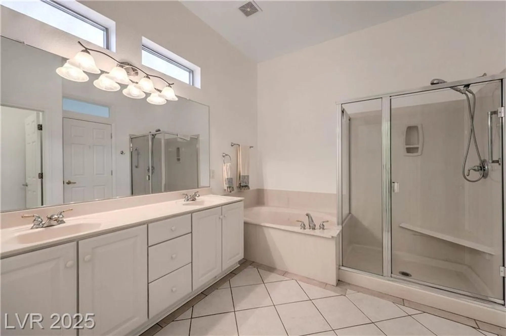 Property Slideshow image 21 of 36 | 562 mountain links dr, Henderson, NV, 89012