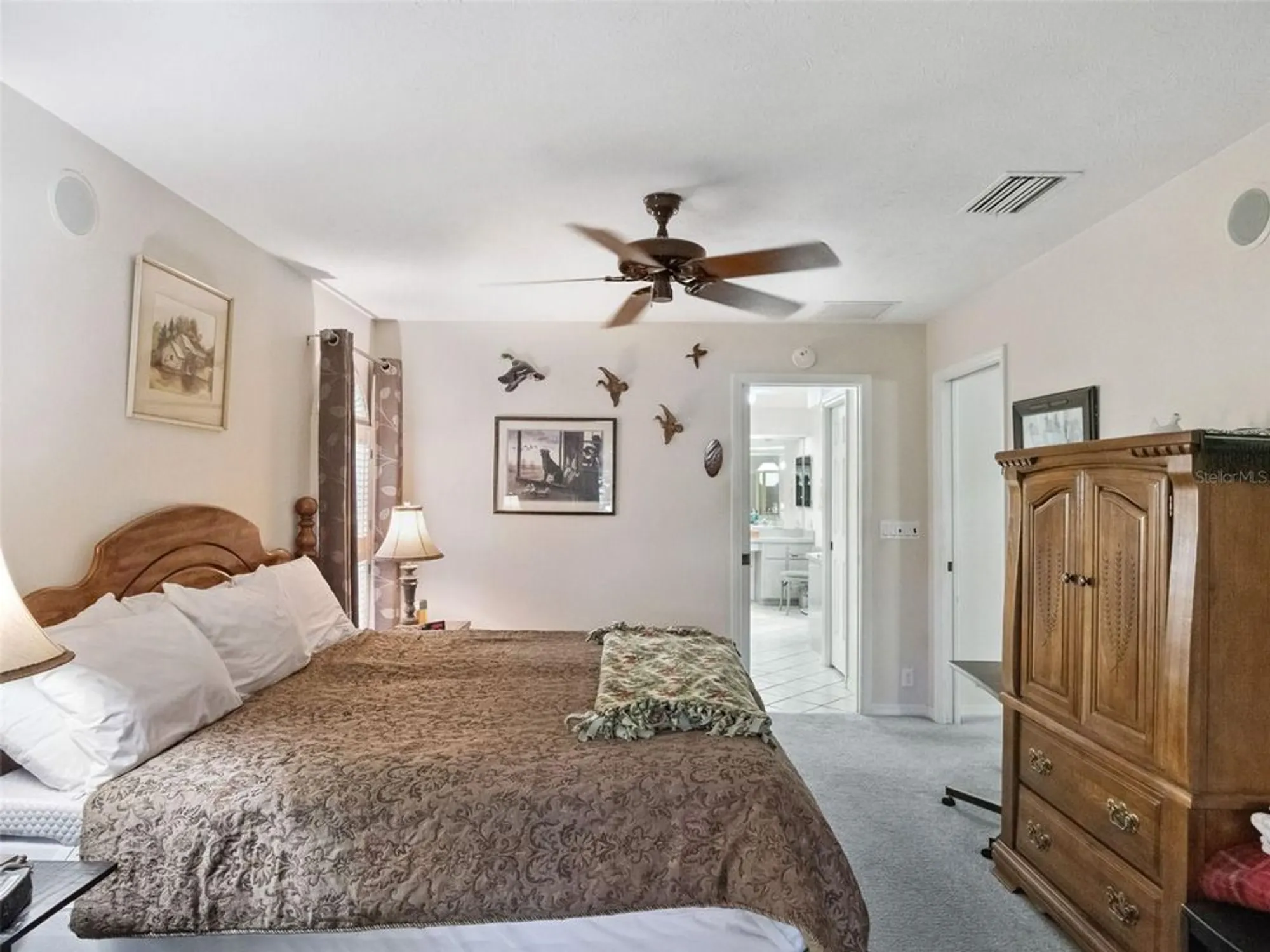 Property Slideshow image 23 of 86 | 5609 rosewall cir, Leesburg, FL, 34748