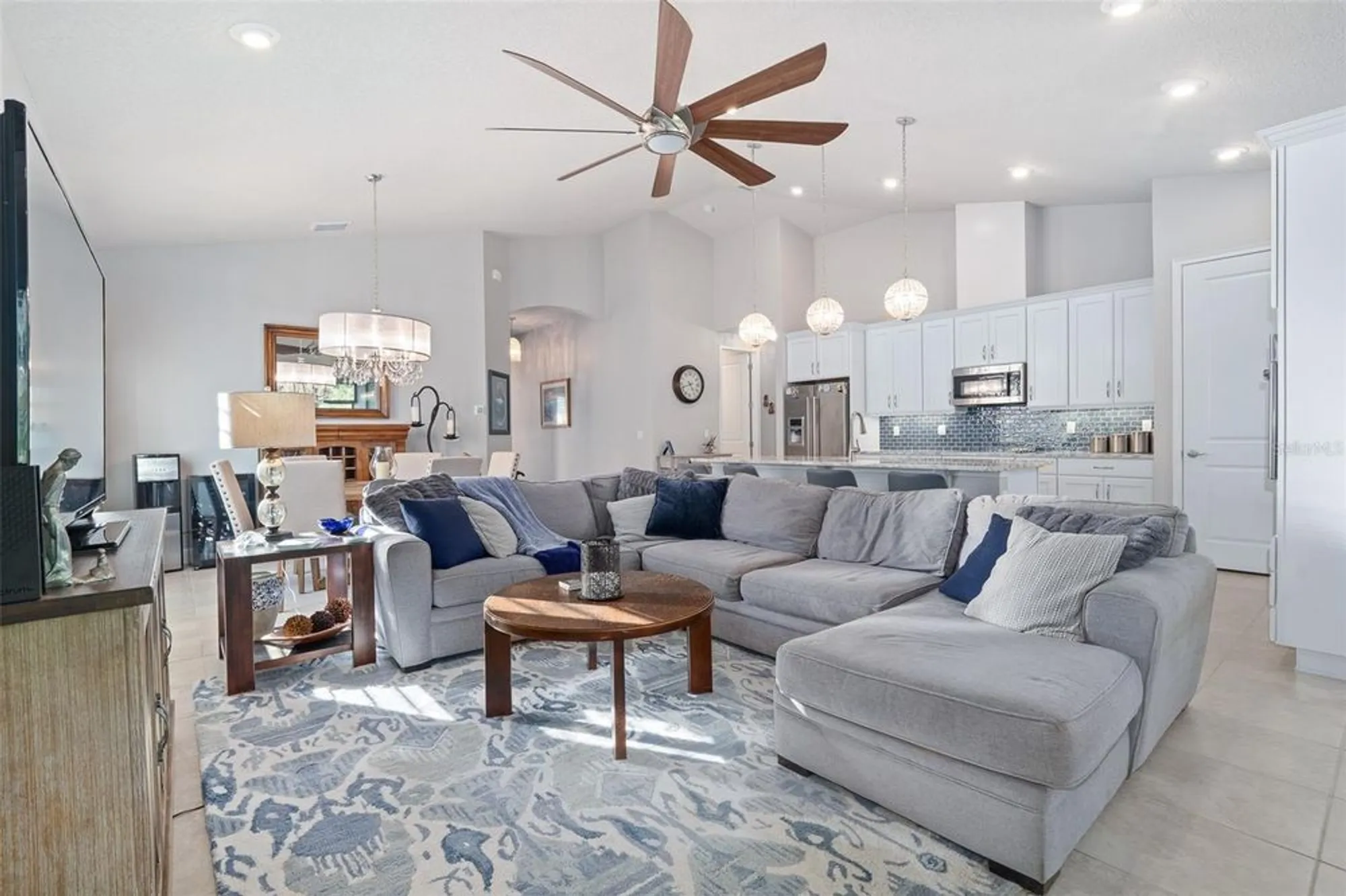 Property Slideshow image 23 of 65 | 823 creekwood dr, Ormond Beach, FL, 32174