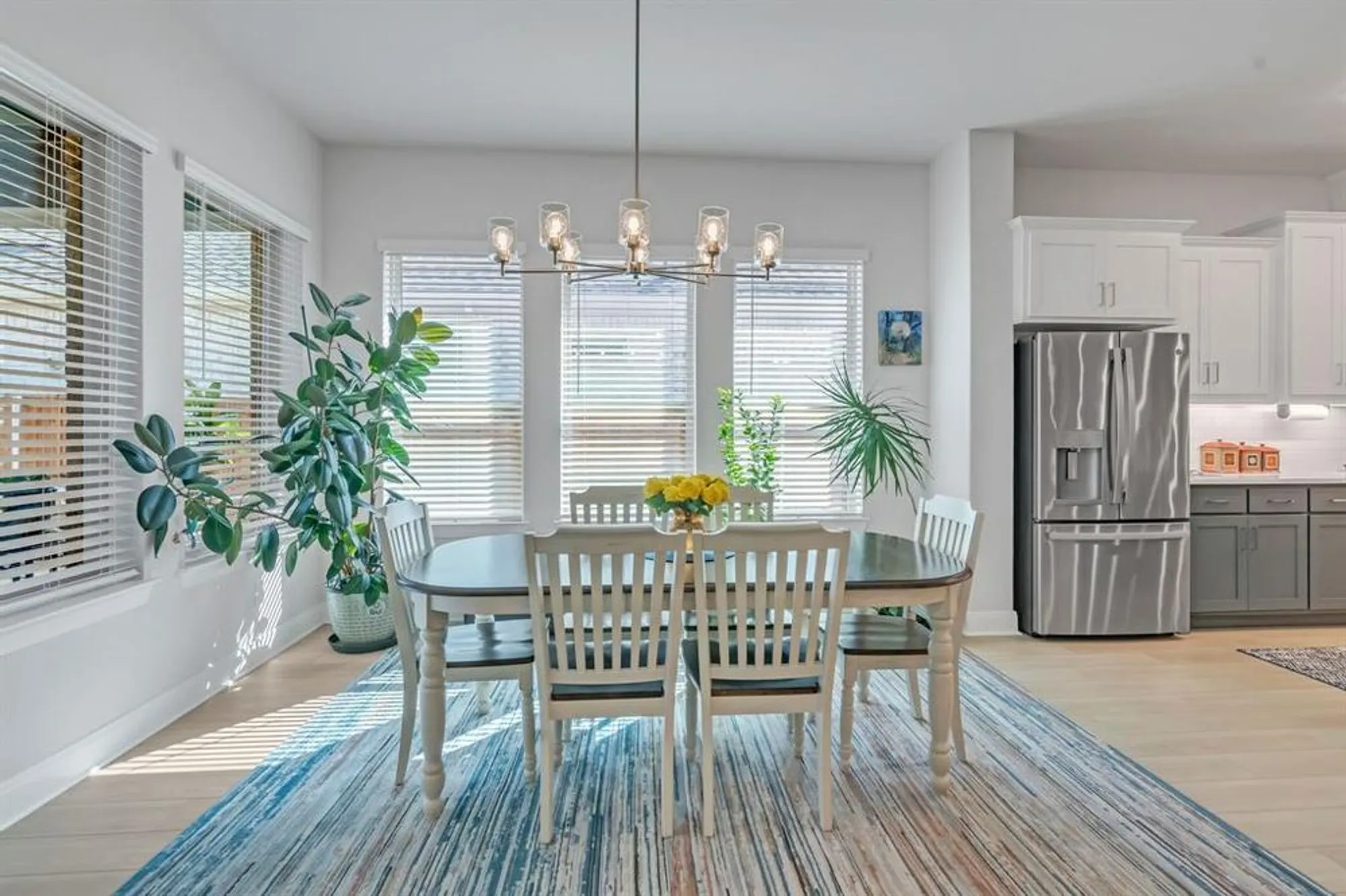 Property Slideshow image 15 of 39 | 4818 emerald grv, Arlington, TX, 76005