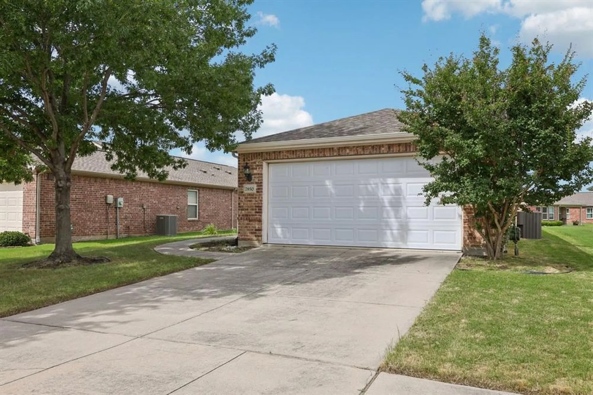 Property Slideshow image 5 of 36 | 7850 estancia dr, Frisco, TX, 75036