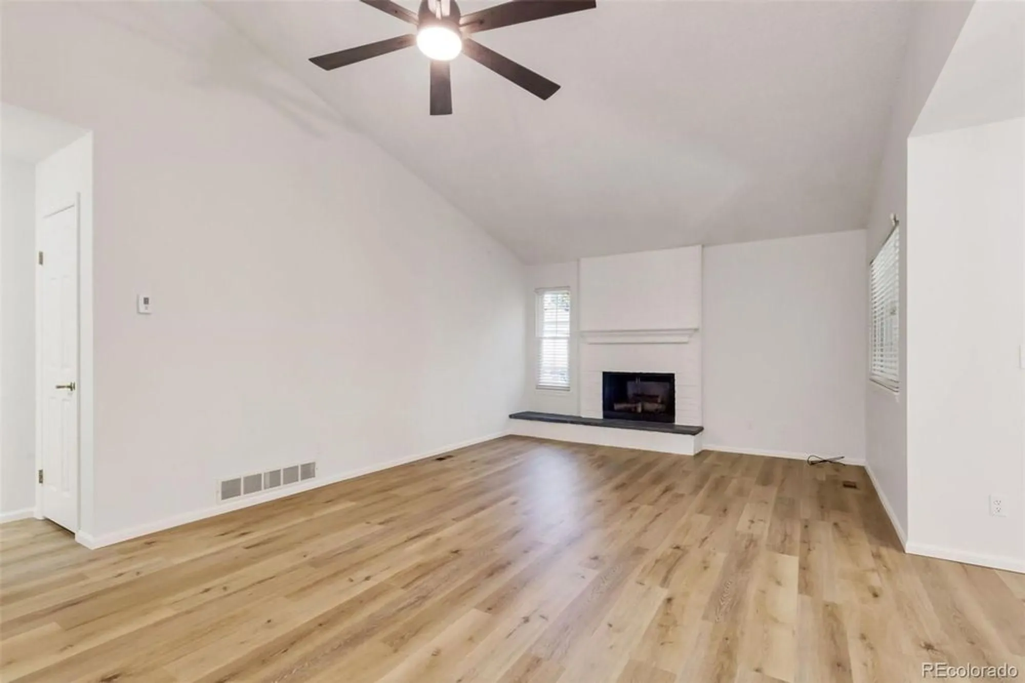 Property Slideshow image 4 of 49 | 13886 e linvale pl, Aurora, CO, 80014