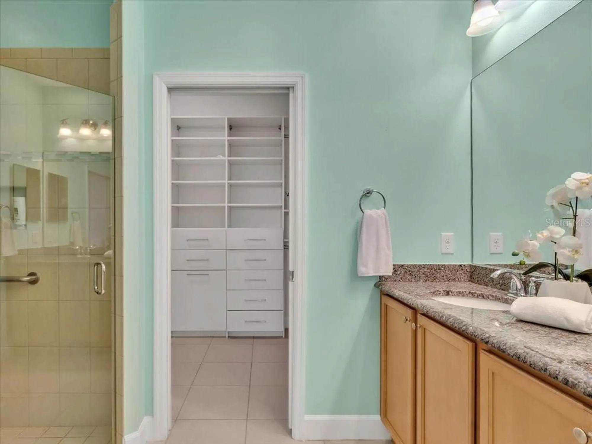 Property Slideshow image 28 of 52 | 635 chipper dr, Sun City Center, FL, 33573