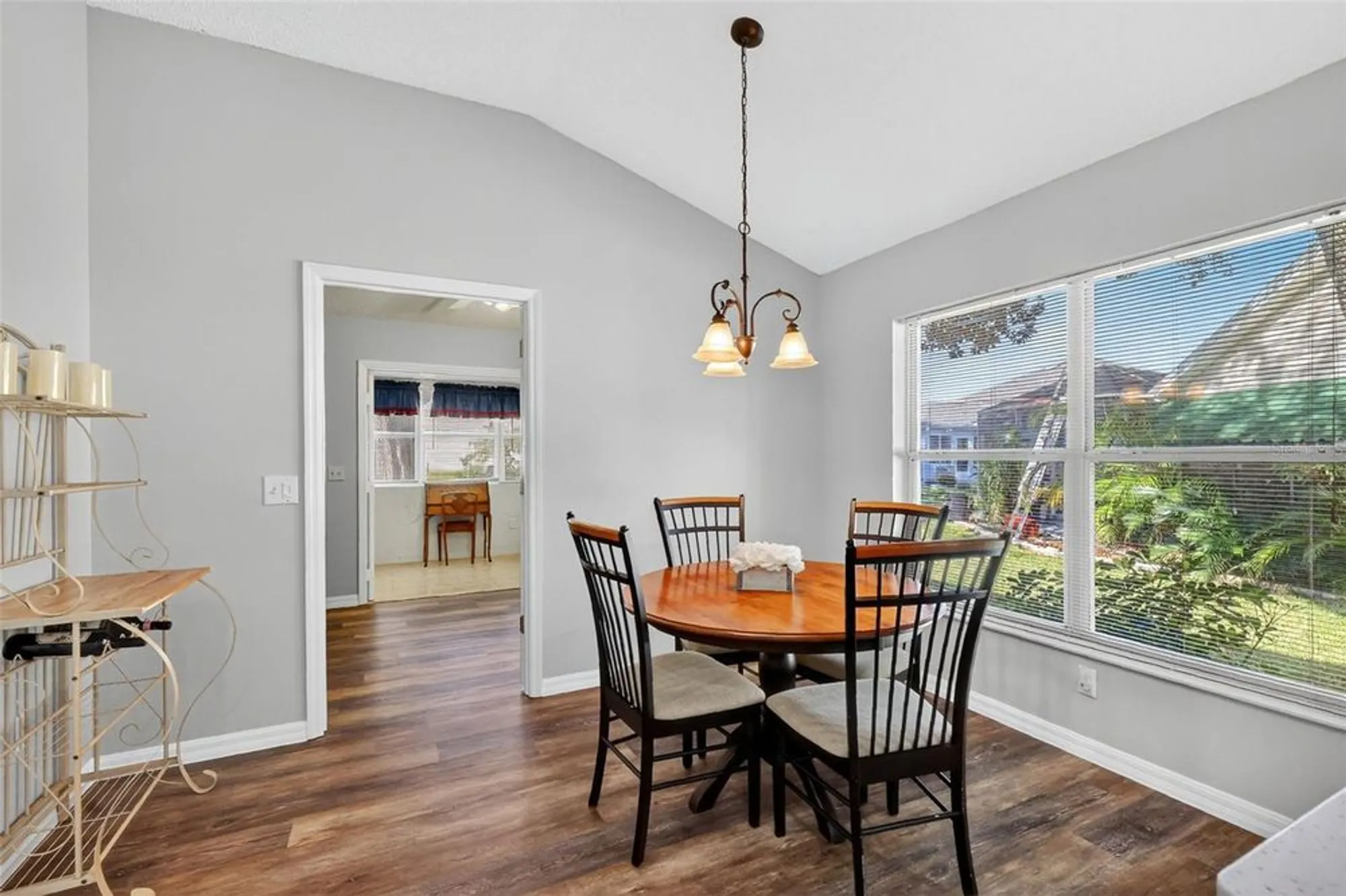 Property Slideshow image 15 of 35 | 511 loma paseo dr, The Villages, FL, 32159