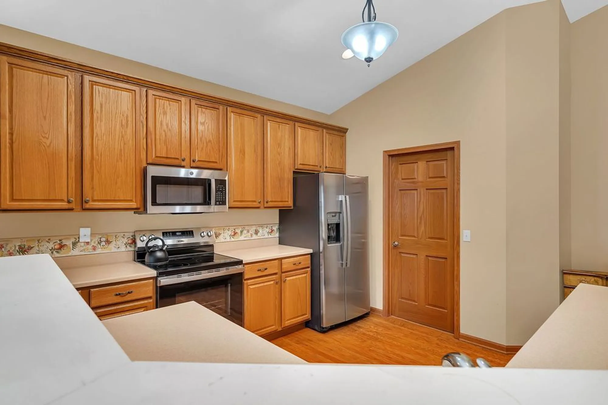 Property Slideshow image 12 of 28 | 746 s mecosta ln, Romeoville, IL, 60446