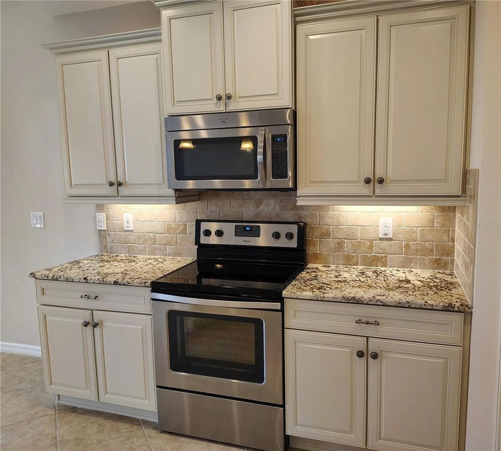 Property Slideshow image 22 of 84 | 1264 riverscape st b, Bradenton, FL, 34208