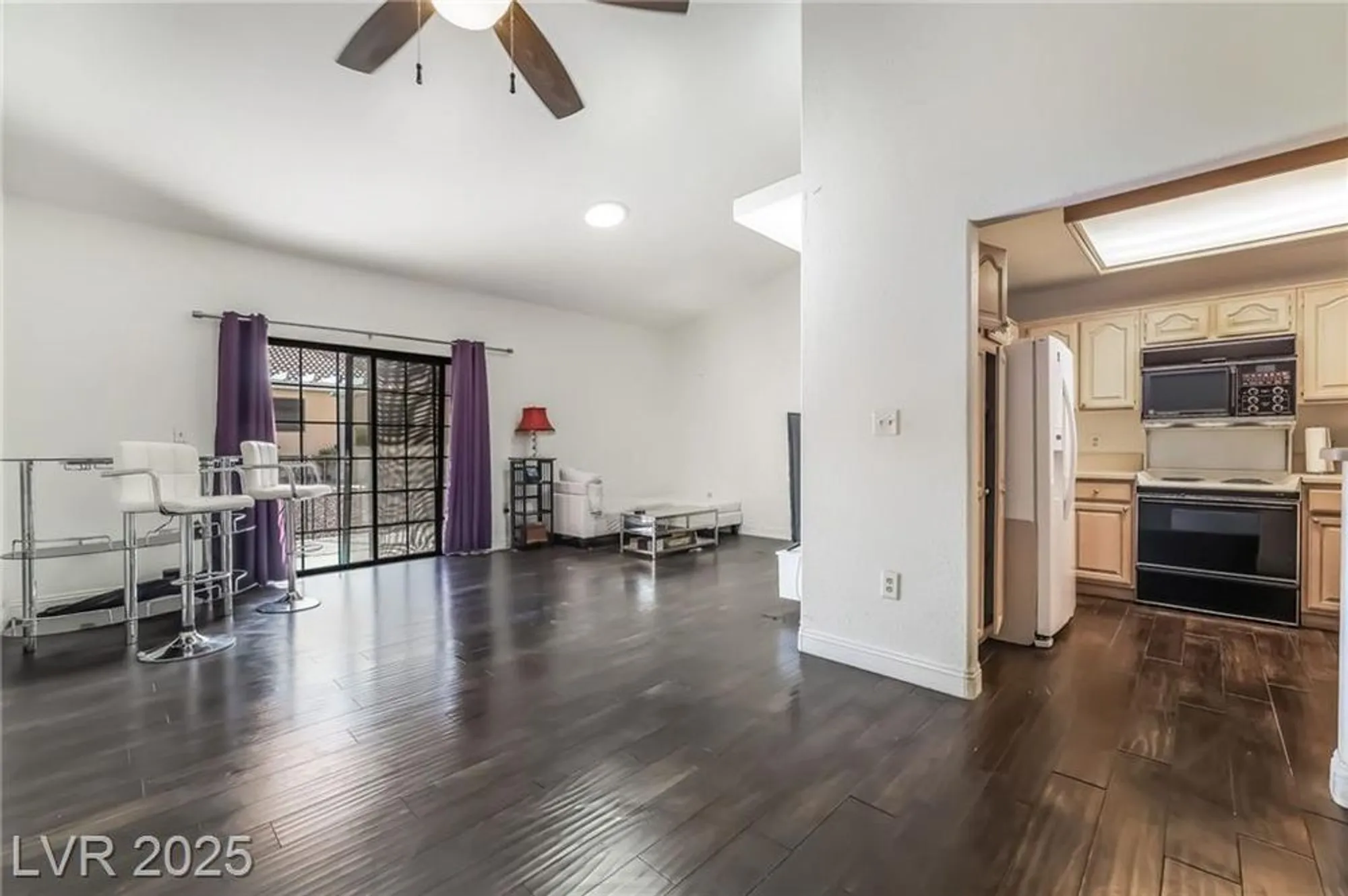 Property Slideshow image 12 of 44 | 2851 s valley view blvd 1120, Las Vegas, NV, 89102