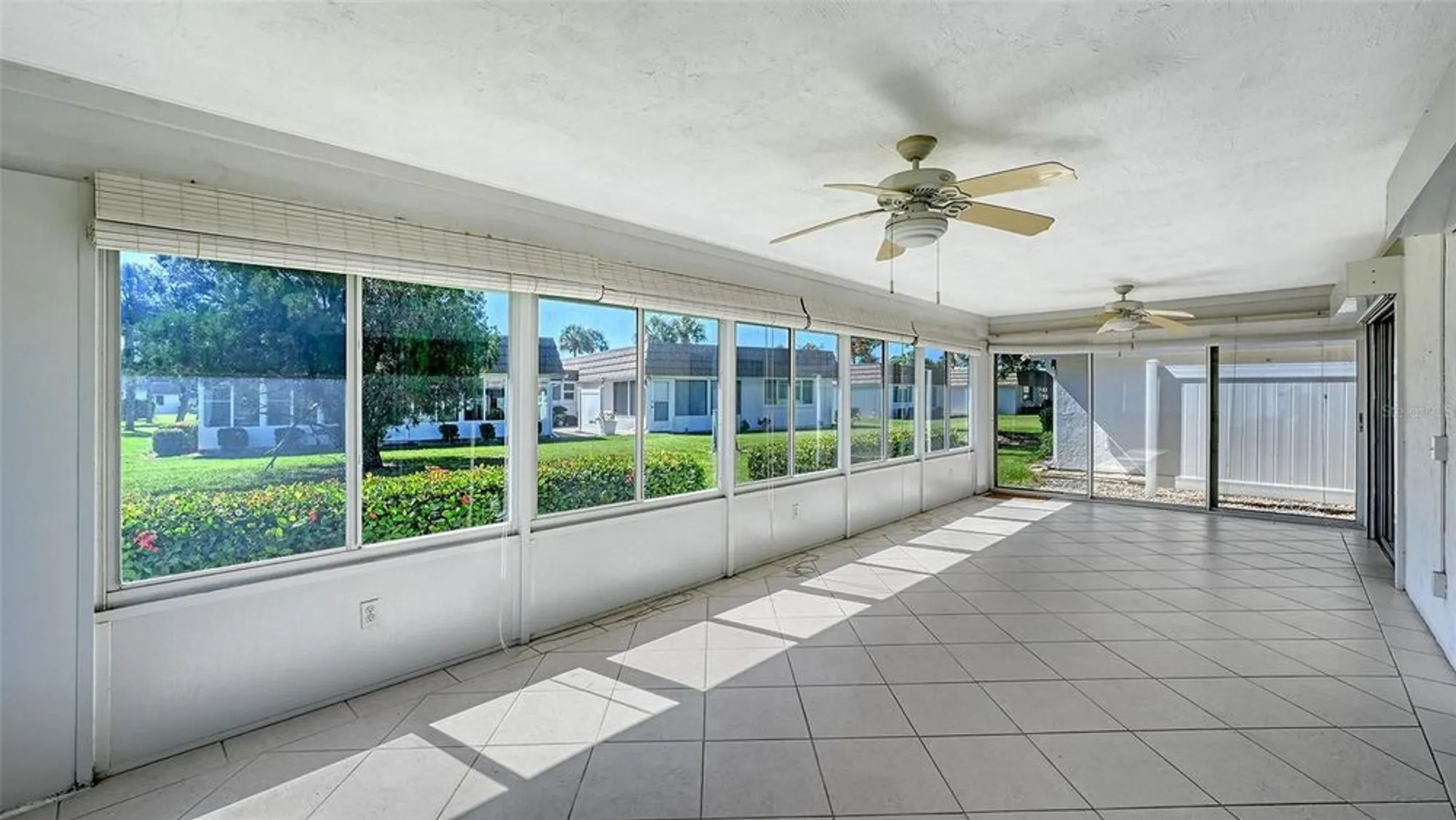 Property Slideshow image 26 of 47 | 5474 riverbluff cir v35, Sarasota, FL, 34231