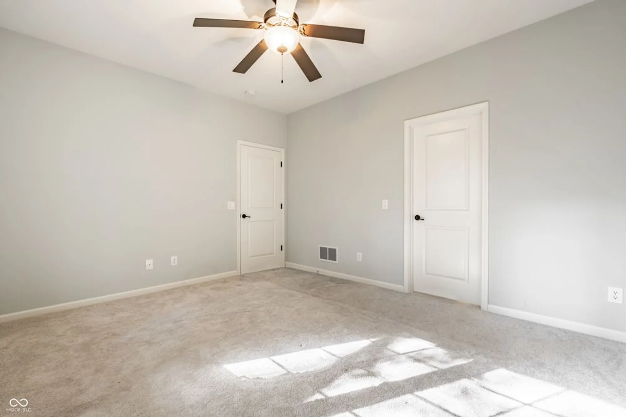 Property Slideshow image 19 of 36 | 489 firefly ln, Carmel, IN, 46032