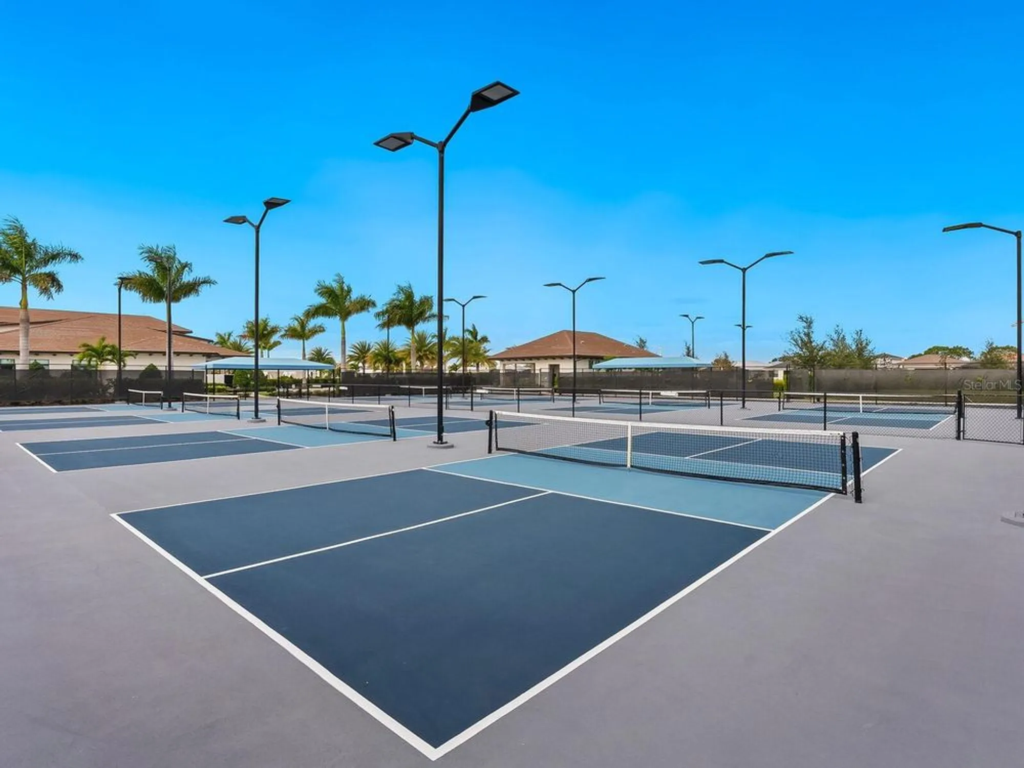 Property Slideshow image 45 of 51 | 4925 surfside cir, Bradenton, FL, 34211