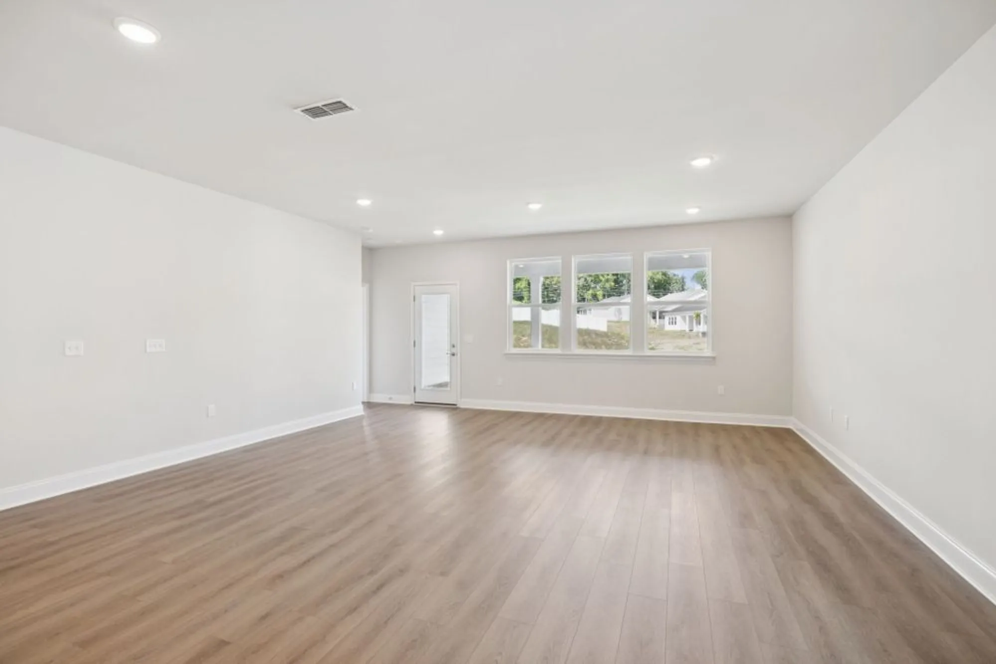 Property Slideshow image 26 of 88 | 308 stonehaus cir, Antioch, TN, 37013