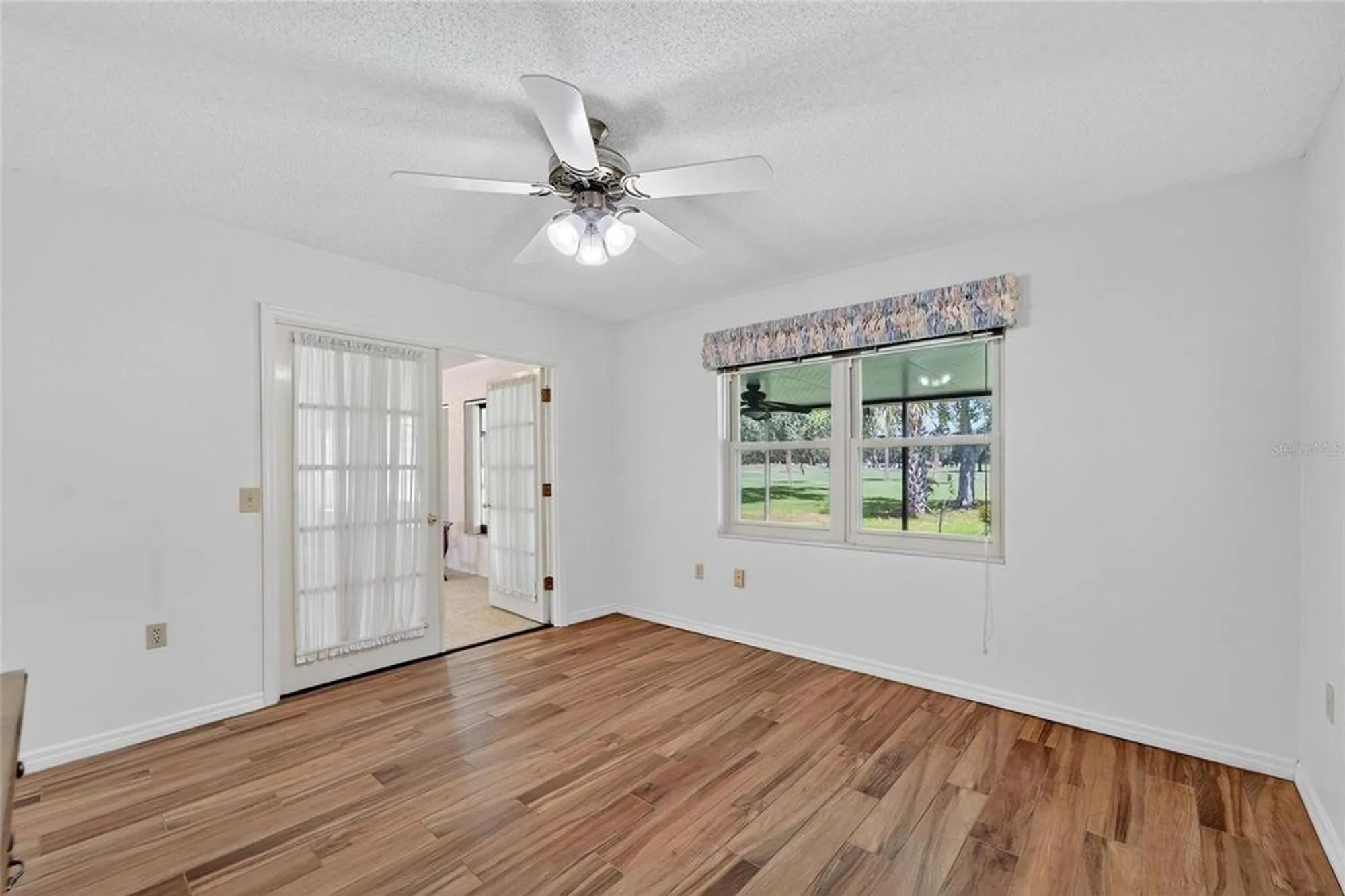 Property Slideshow image 24 of 79 | 2007 east view dr, Sun City Center, FL, 33573