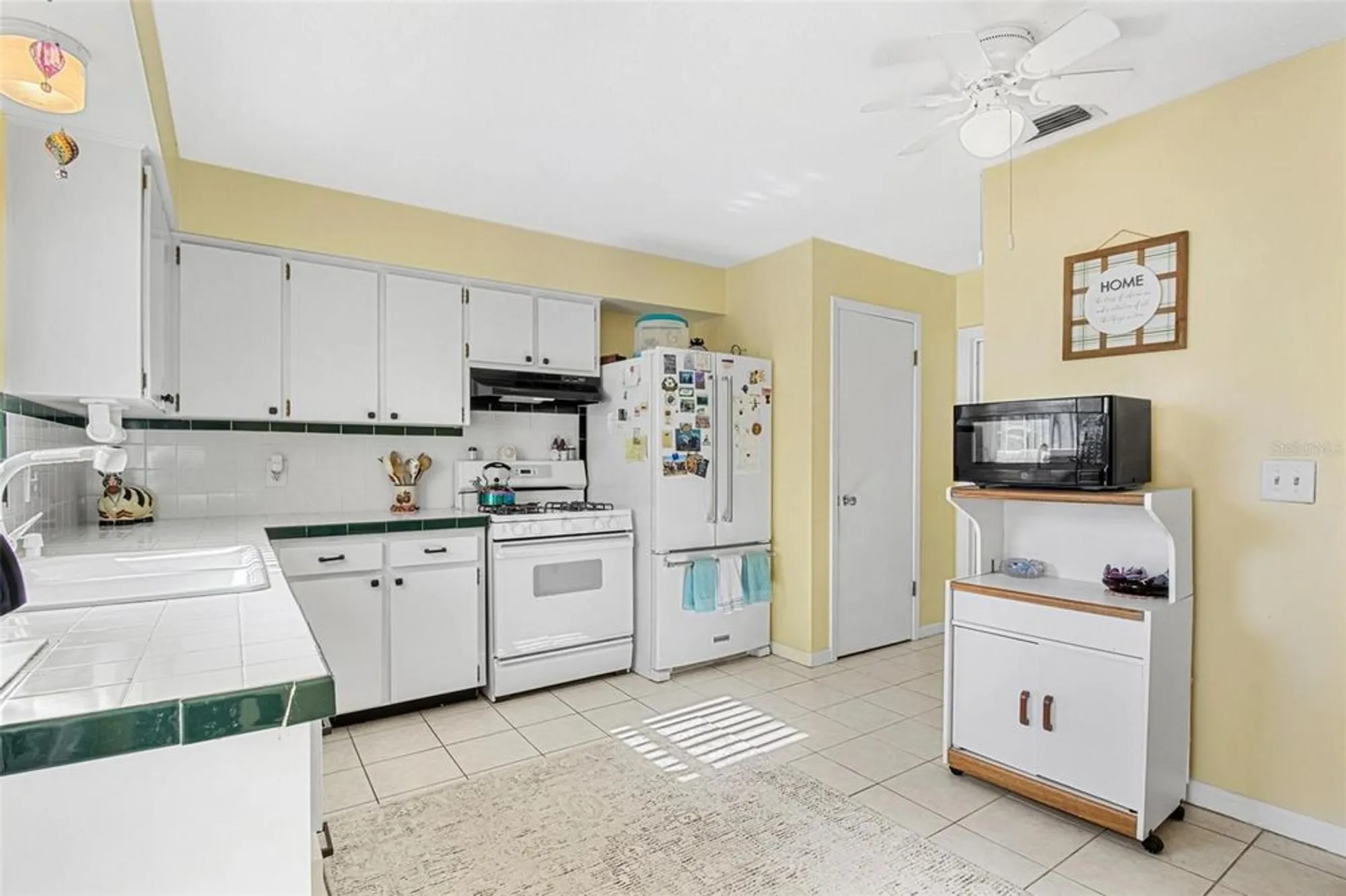 Property Slideshow image 19 of 30 | 5005 lily street pl, Pinellas Park, FL, 33782